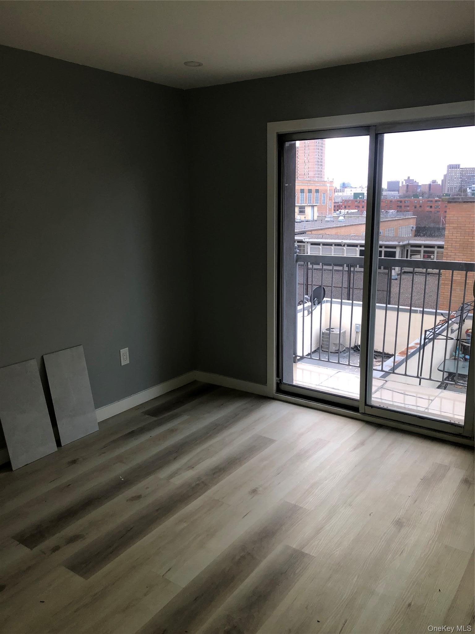 Commercial Sale Courtlandt Bronx, NY 10451, MLS-942739-3