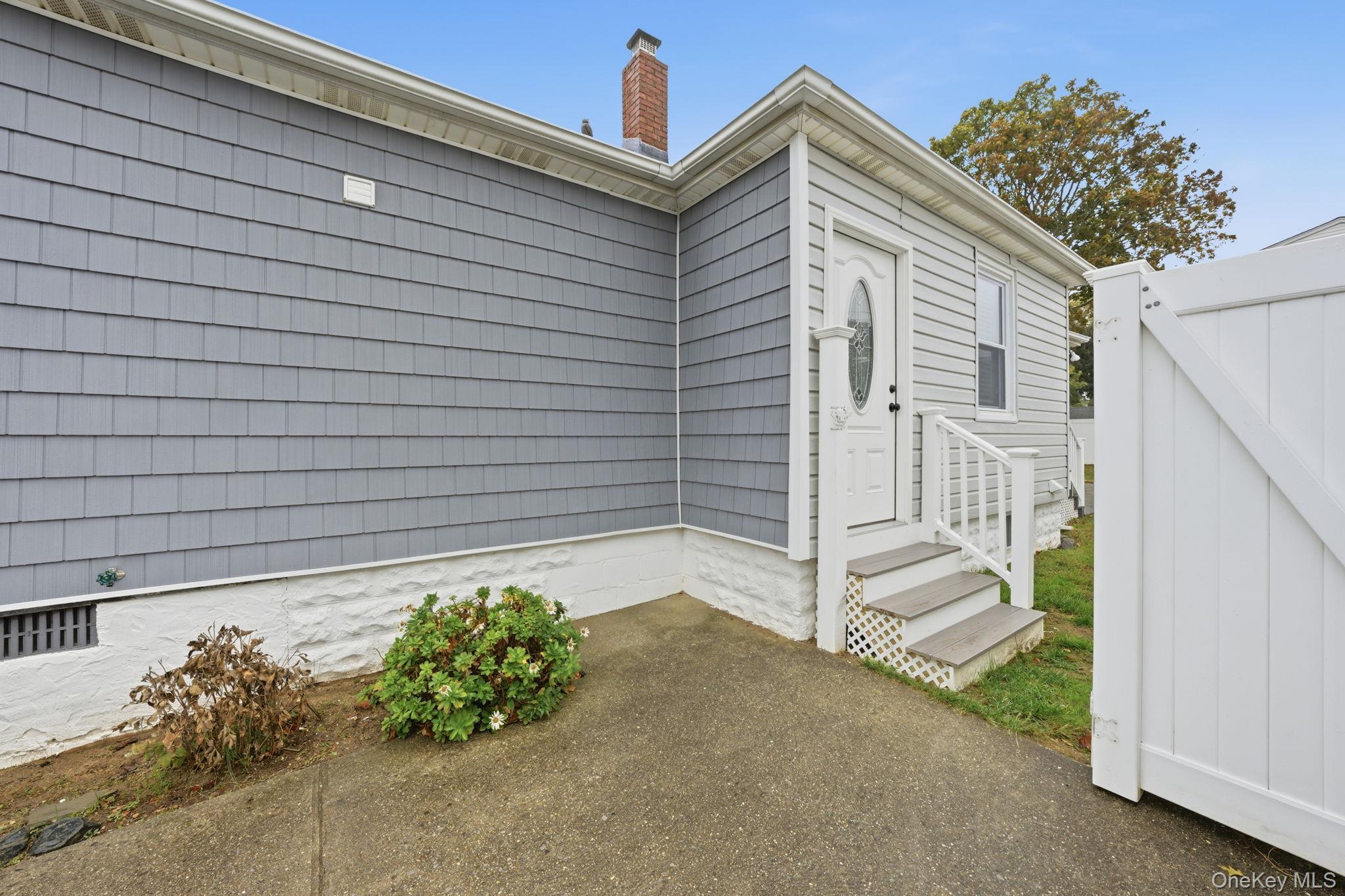 Single Family Beltagh  Nassau County, NY 11710, MLS-942769-18