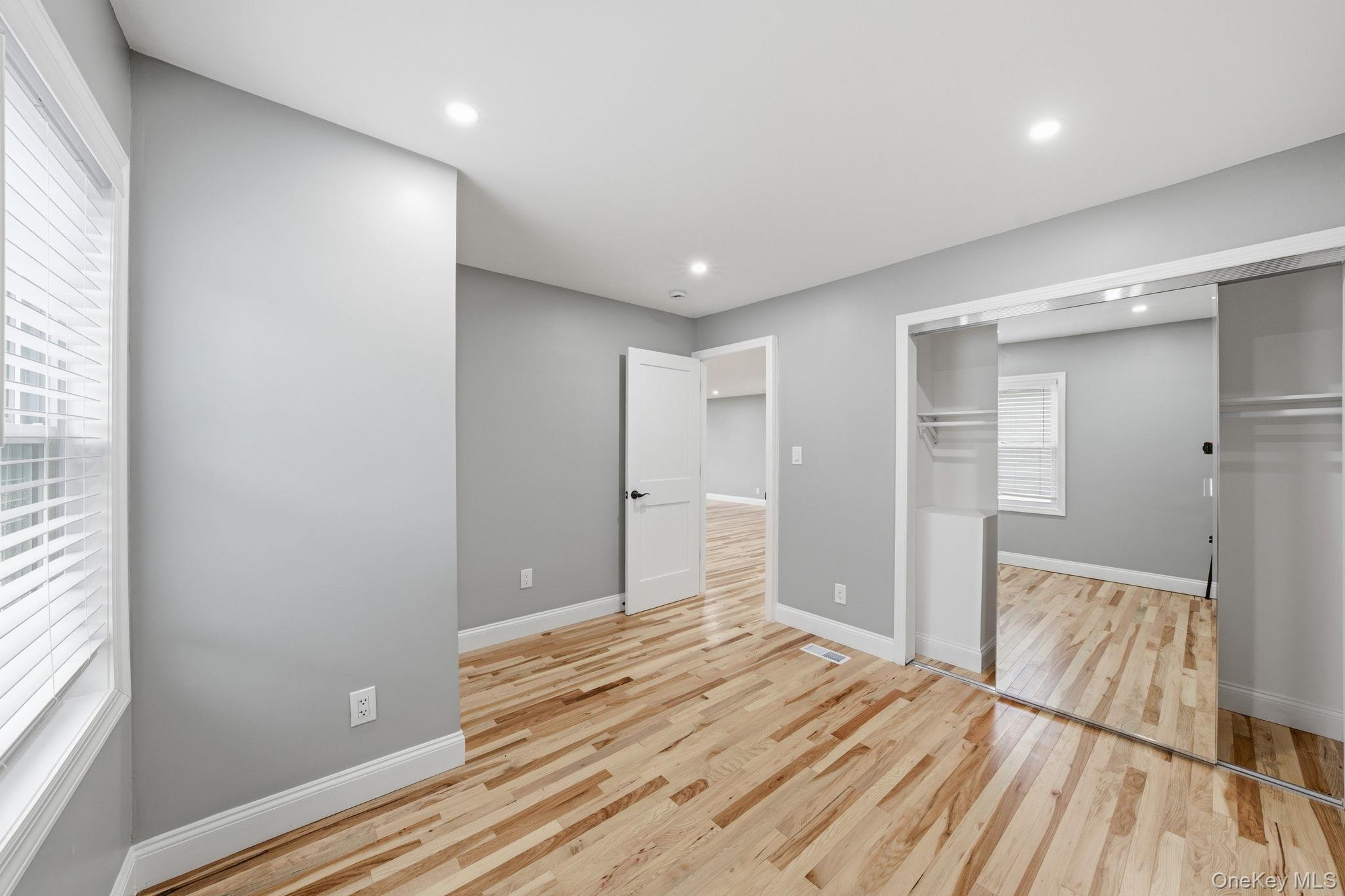 Single Family Beltagh  Nassau County, NY 11710, MLS-942769-7