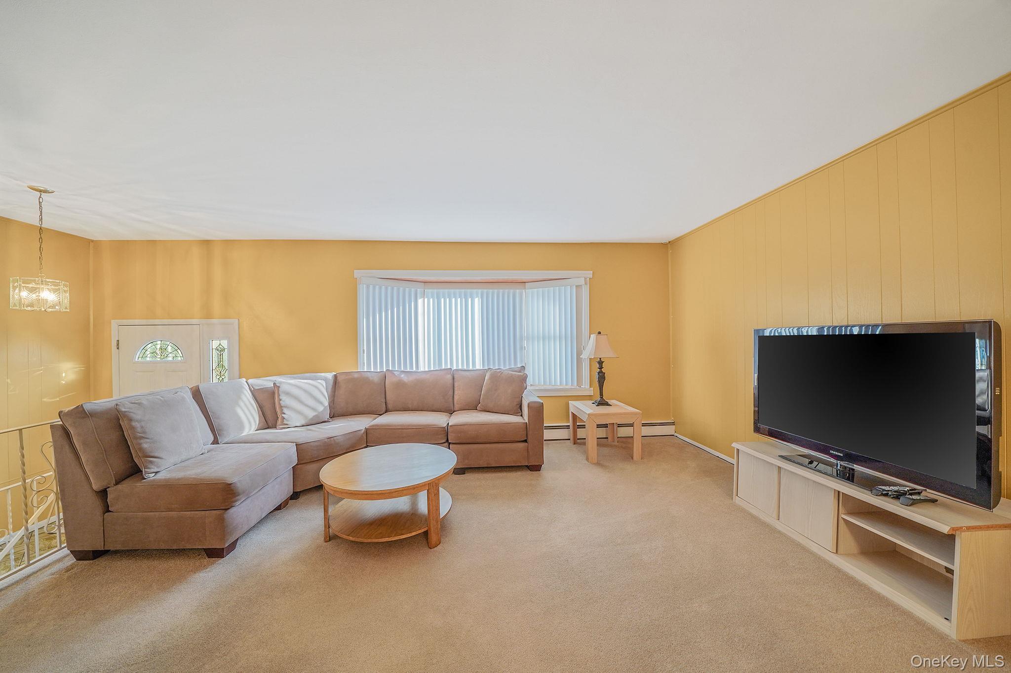 Single Family 3rd Suffolk County, NY 11729, MLS-942799-15