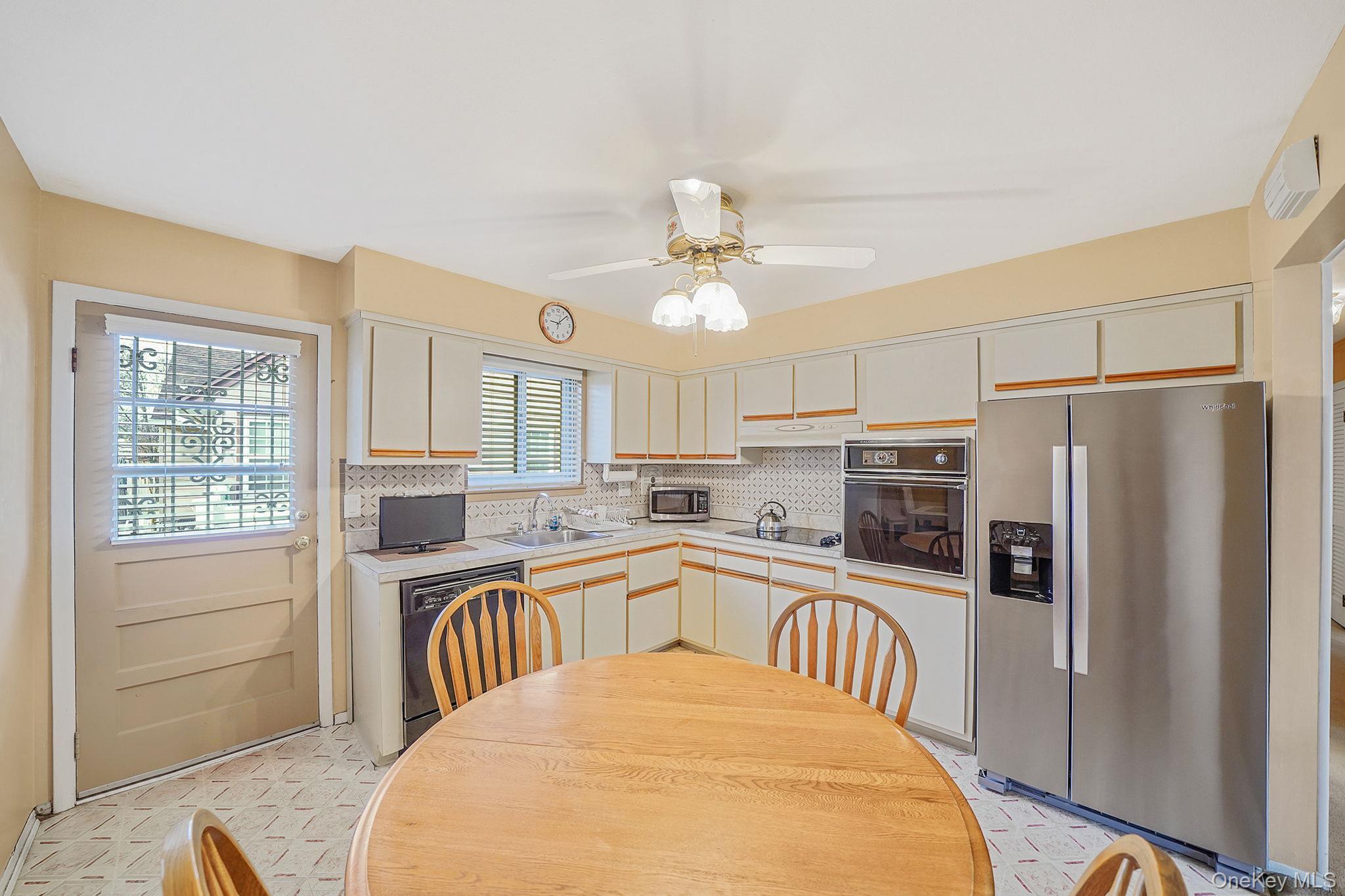 Single Family 3rd Suffolk County, NY 11729, MLS-942799-20