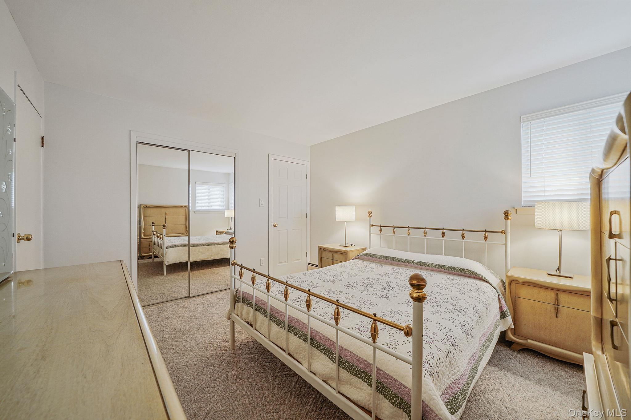 Single Family 3rd Suffolk County, NY 11729, MLS-942799-28