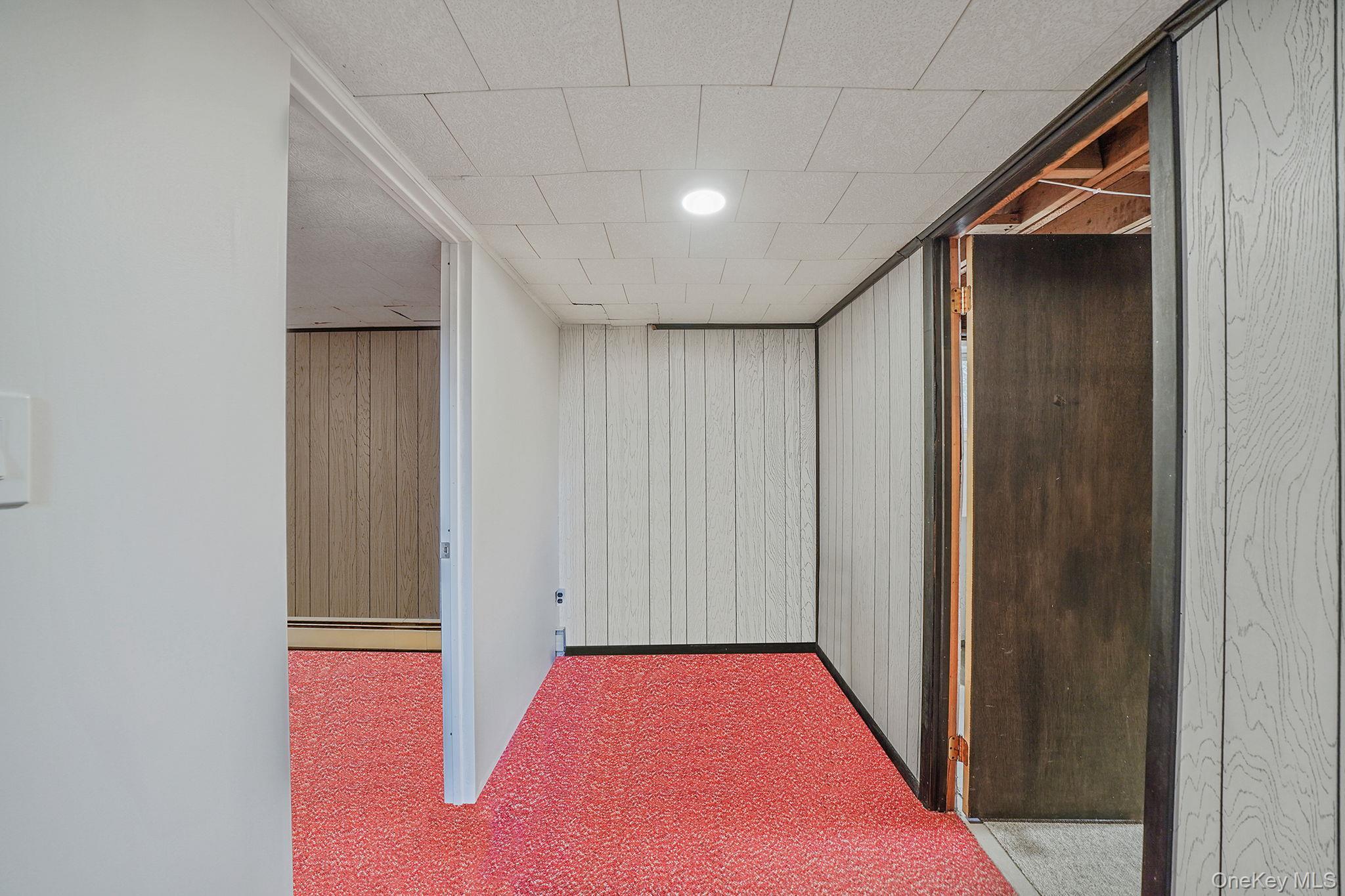 Single Family 3rd Suffolk County, NY 11729, MLS-942799-34