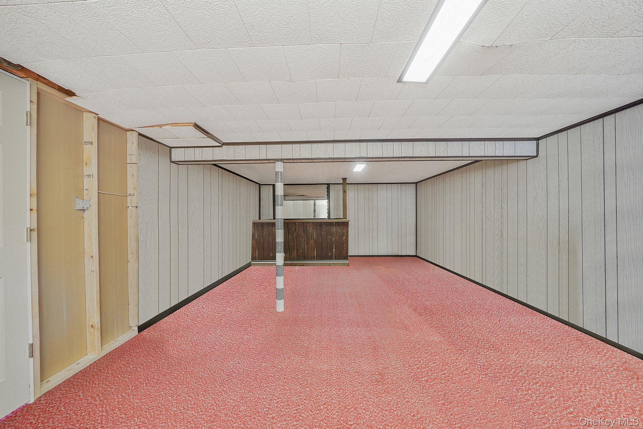 Single Family 3rd Suffolk County, NY 11729, MLS-942799-35