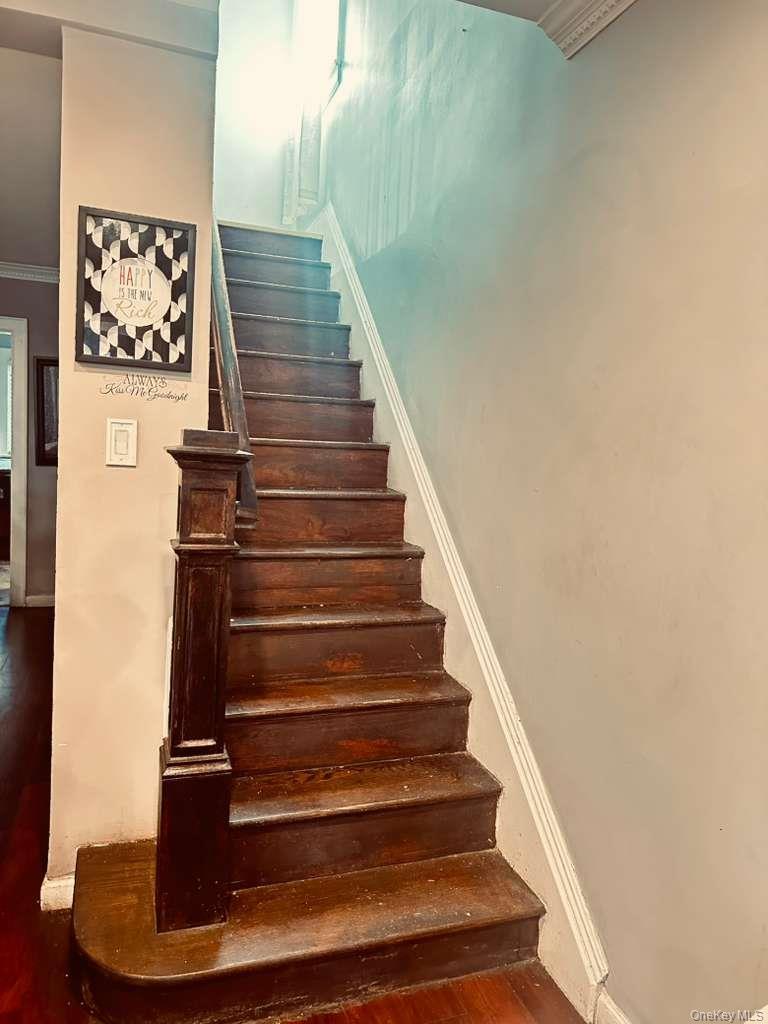 Single Family Morgan  Bronx, NY 10469, MLS-942808-8