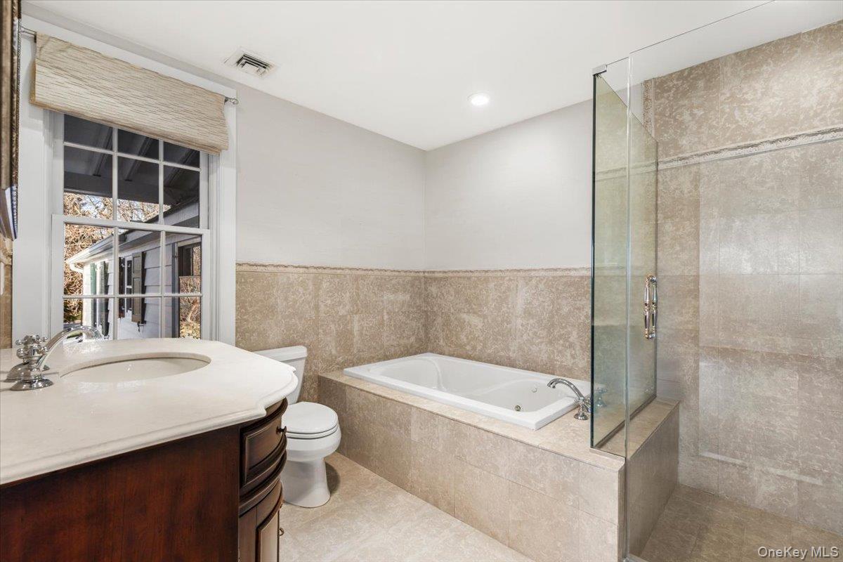 Single Family Somerstown Westchester County, NY 10562, MLS-942815-19