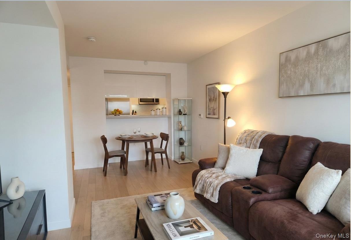 Condo 39th  Queens, NY 11354, MLS-942822-6