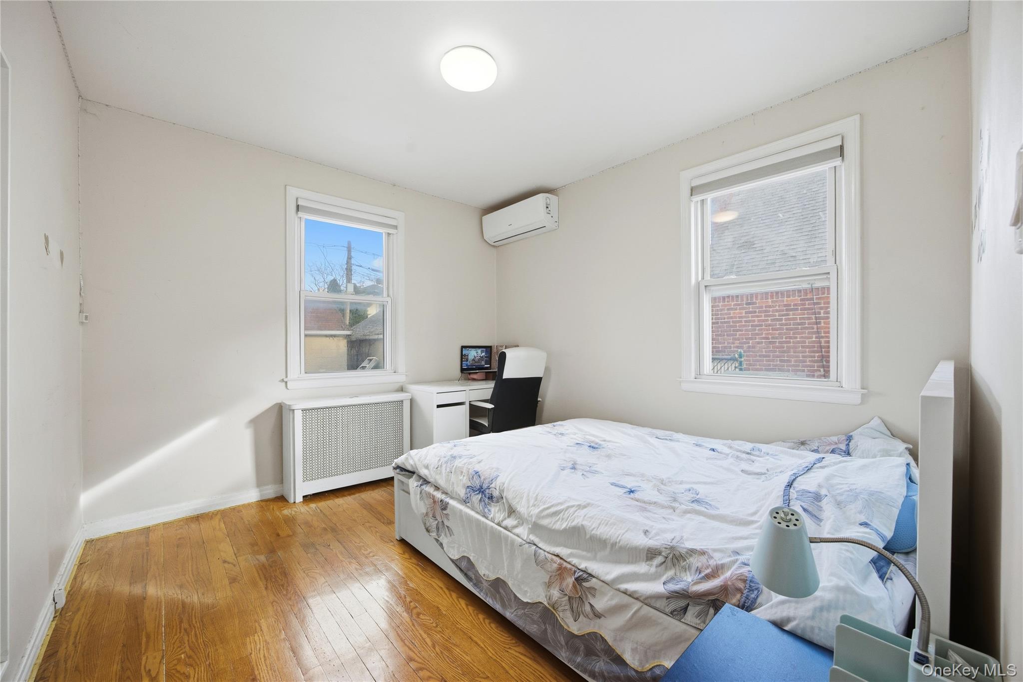 Single Family Clearview  Queens, NY 11361, MLS-942829-10