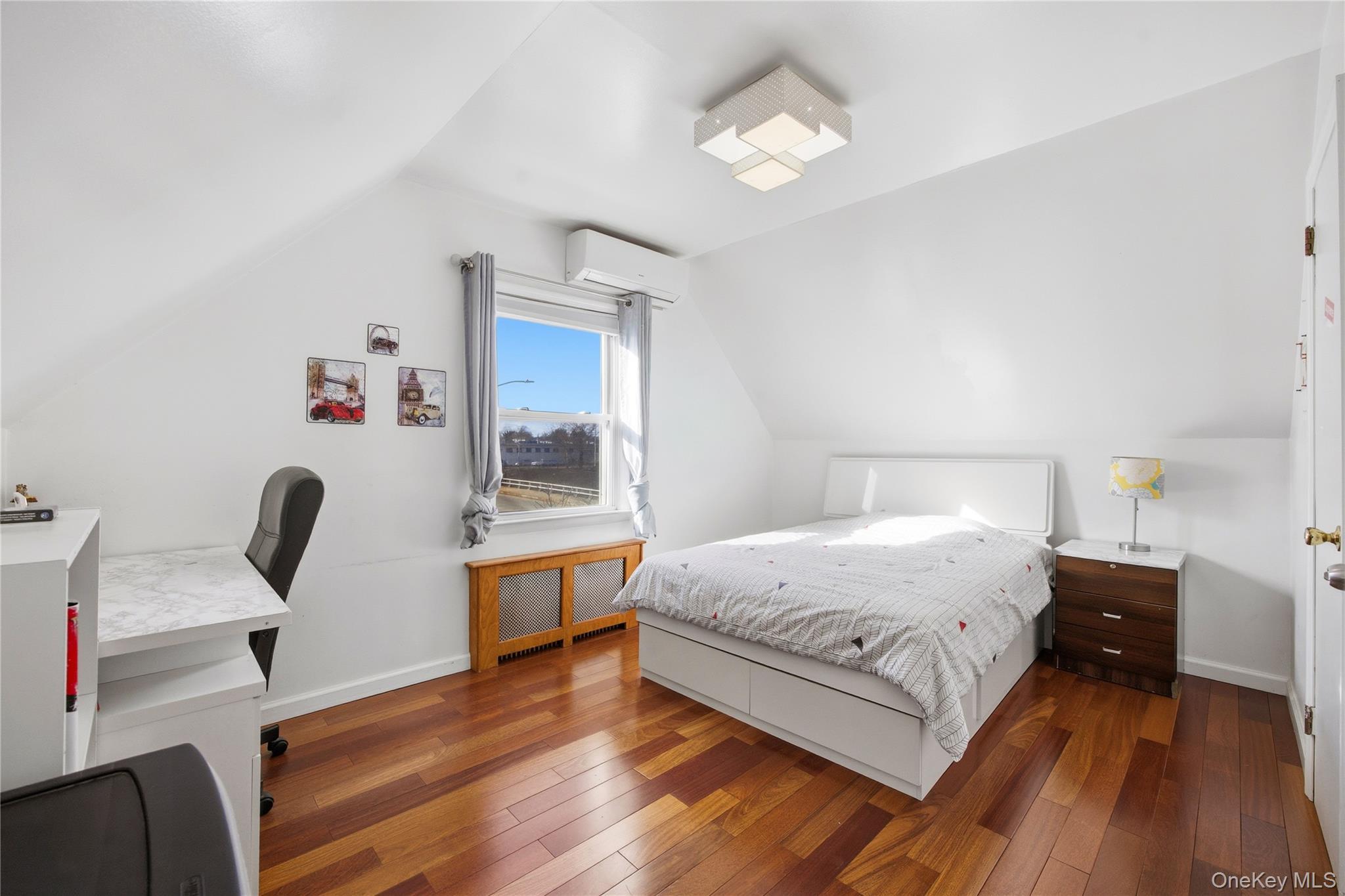 Single Family Clearview  Queens, NY 11361, MLS-942829-14