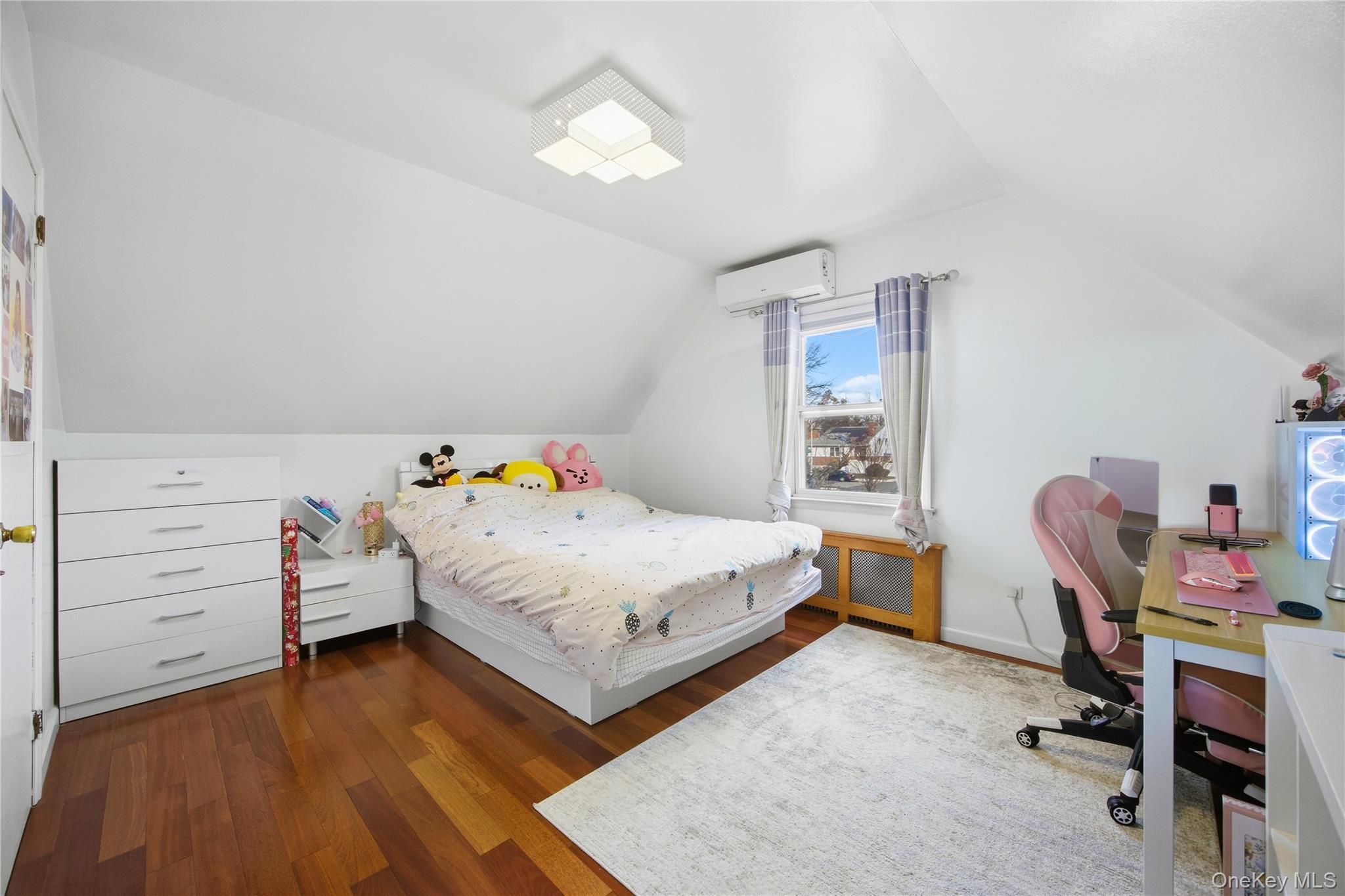 Single Family Clearview  Queens, NY 11361, MLS-942829-16