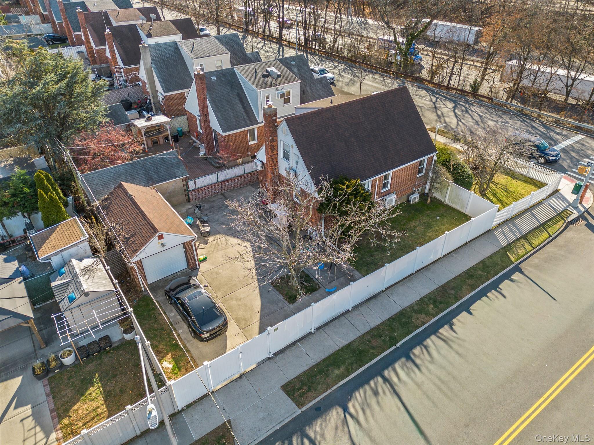 Single Family Clearview  Queens, NY 11361, MLS-942829-28