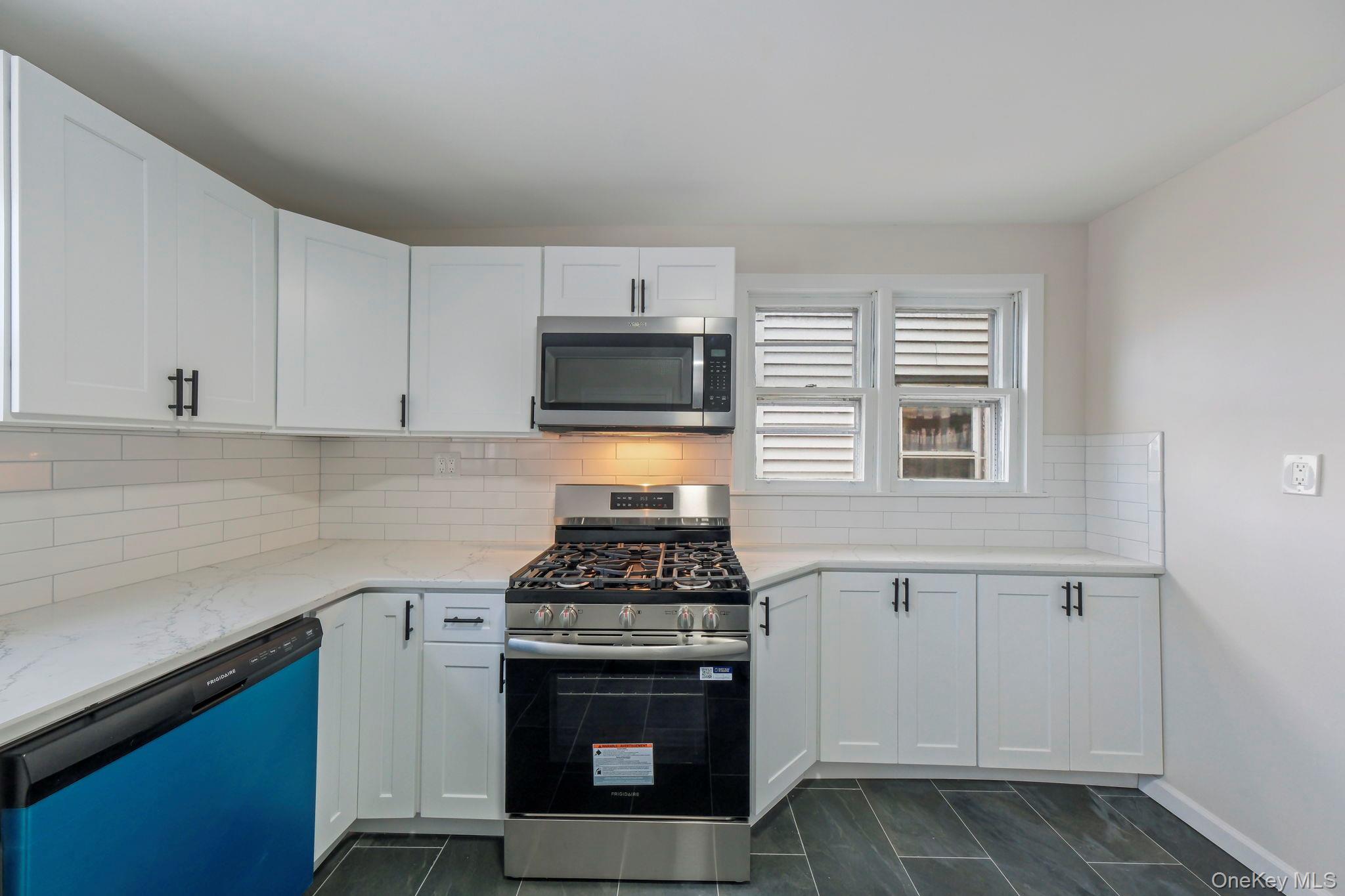 Single Family South Orange County, NY 12550, MLS-942860-10