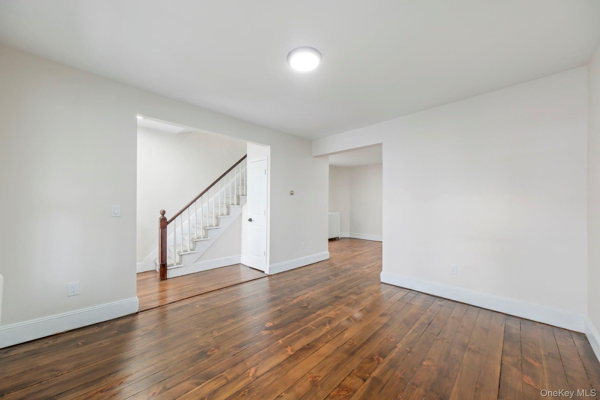 Single Family South Orange County, NY 12550, MLS-942860-5