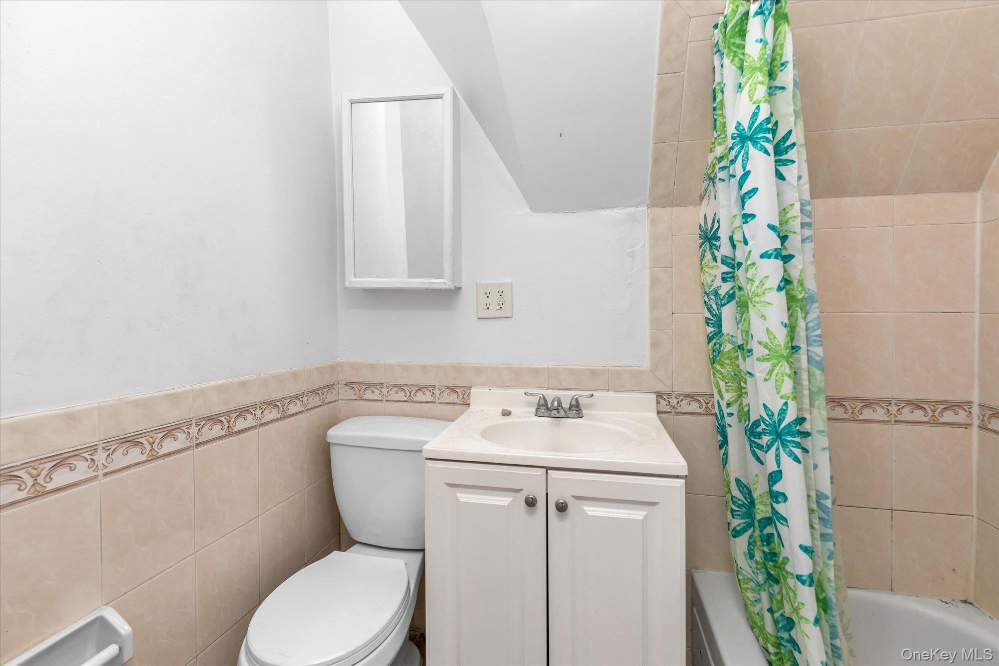 Single Family 123  Queens, NY 11356, MLS-942874-13