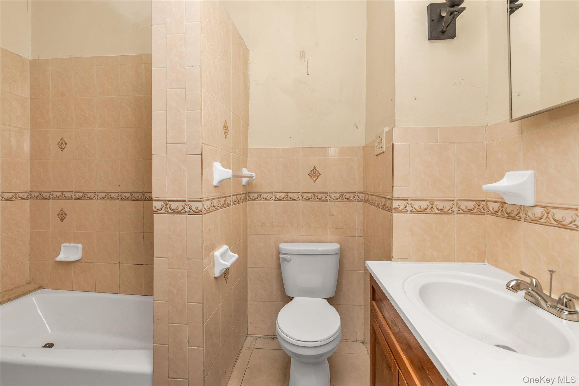 Single Family 123  Queens, NY 11356, MLS-942874-21