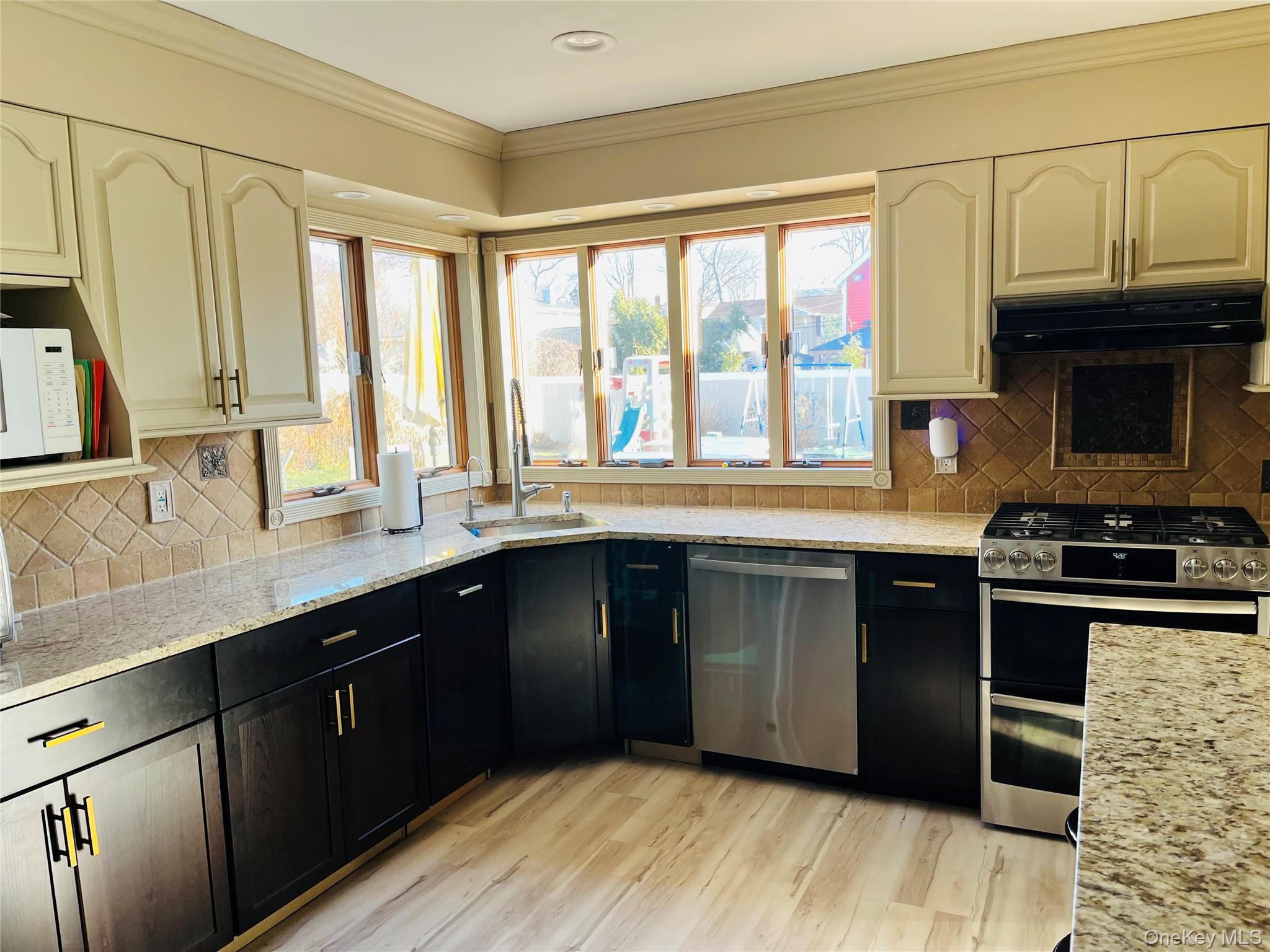 Single Family Sterling Suffolk County, NY 11755, MLS-942895-4