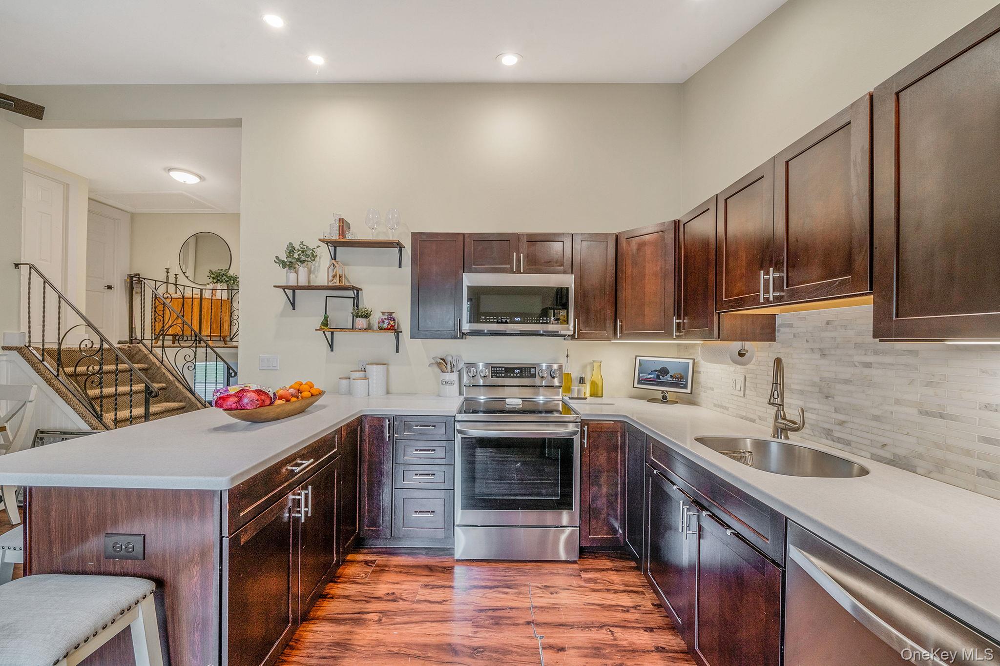 Single Family Crystal Brook Hollow  Suffolk County, NY 11776, MLS-942899-10