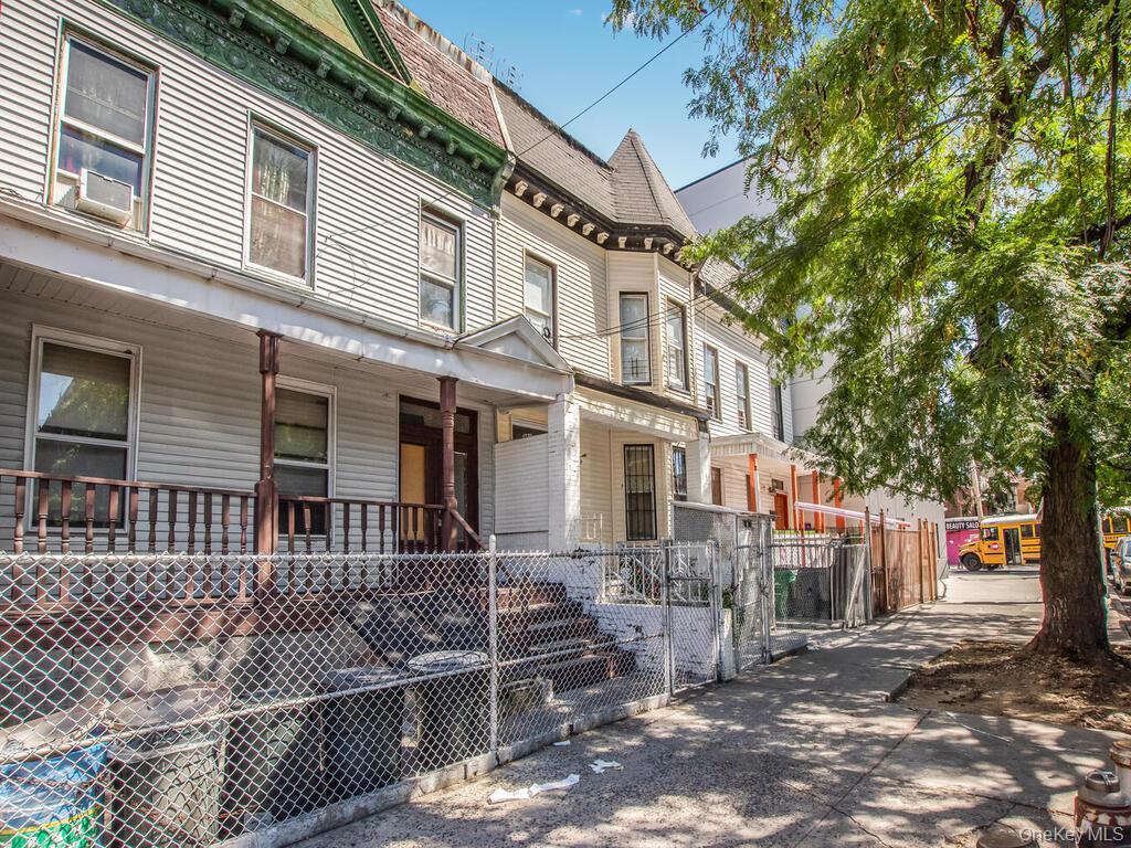 Single Family 169th Bronx, NY 10456, MLS-942901-2