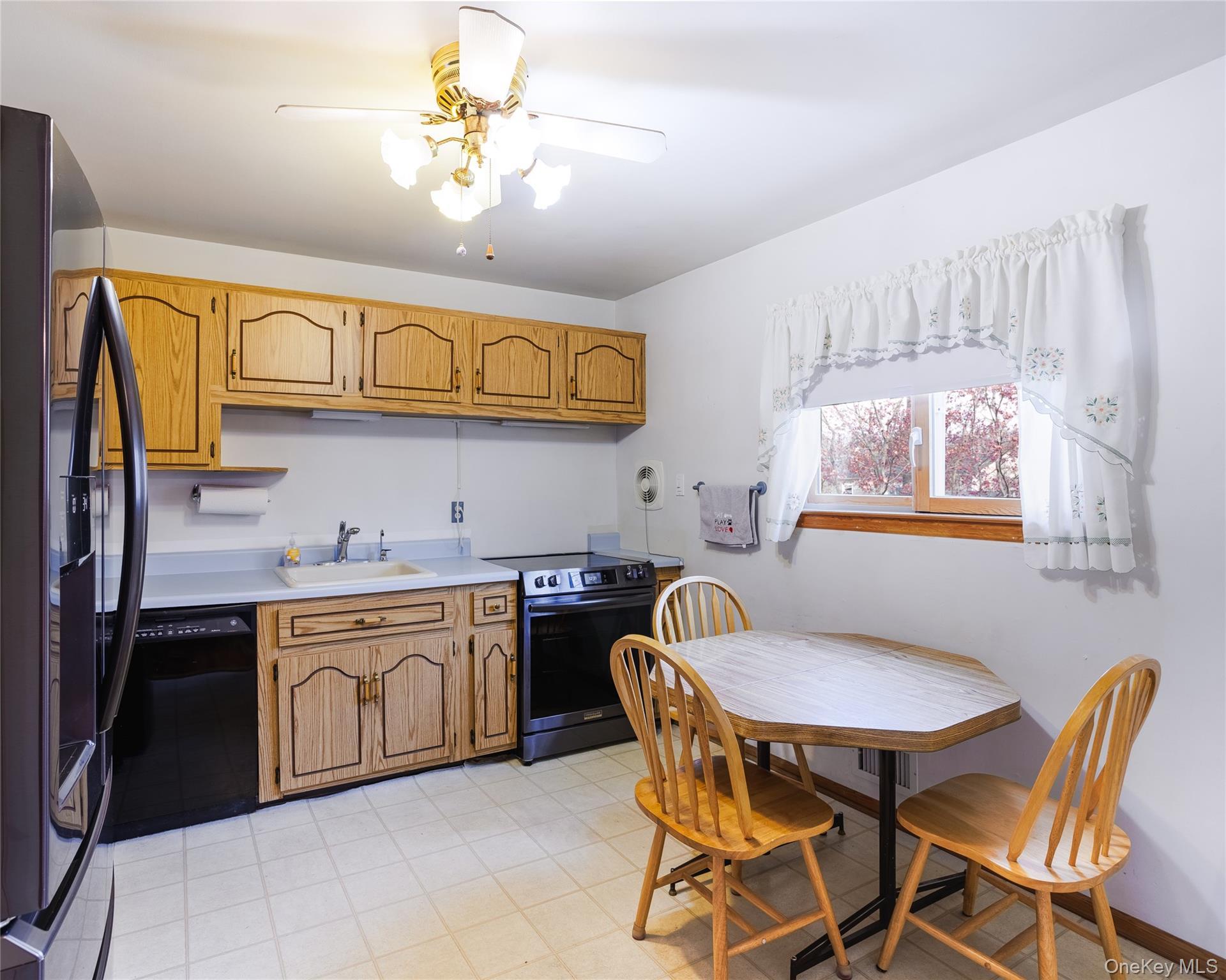 Single Family Junard Suffolk County, NY 11776, MLS-942918-6