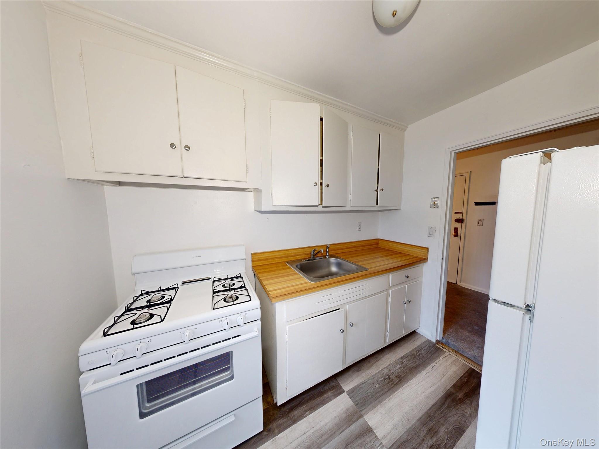 Coop White Oak Street  Westchester County, NY 10801, MLS-942948-7