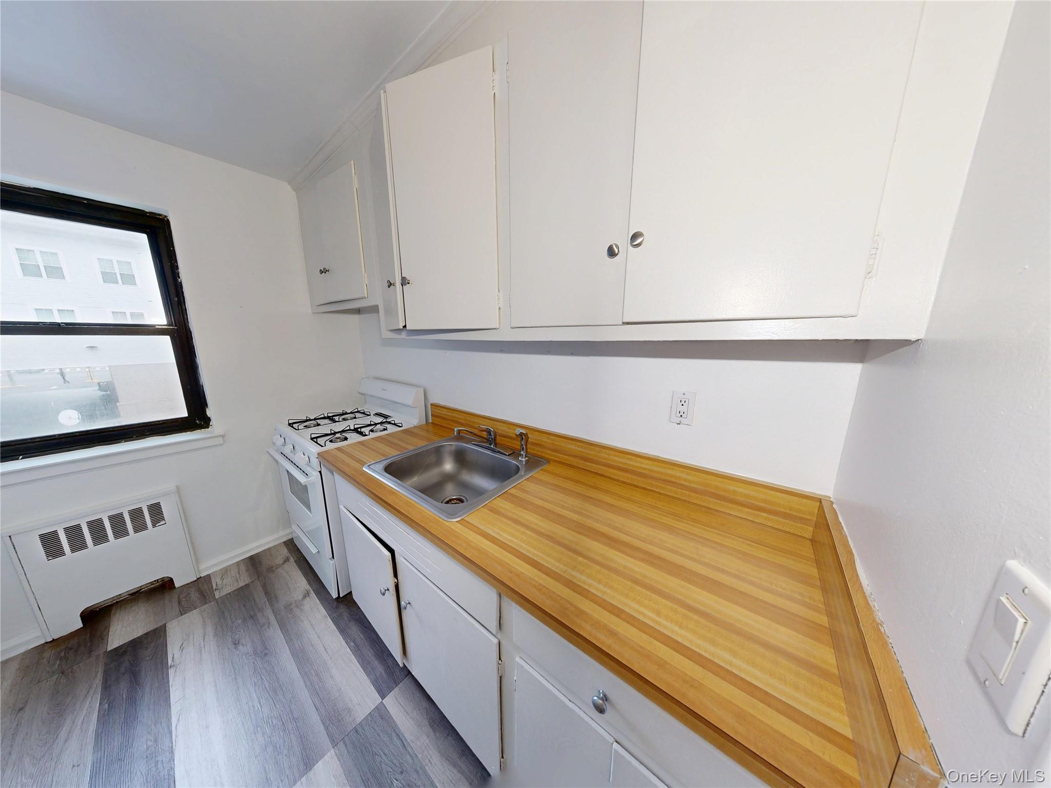 Coop White Oak Street  Westchester County, NY 10801, MLS-942948-8