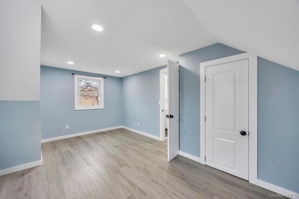 Single Family Clinton Suffolk County, NY 11757, MLS-942955-14