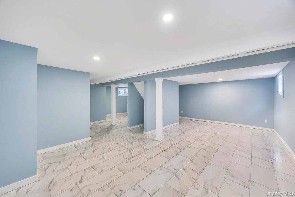 Single Family Clinton Suffolk County, NY 11757, MLS-942955-15