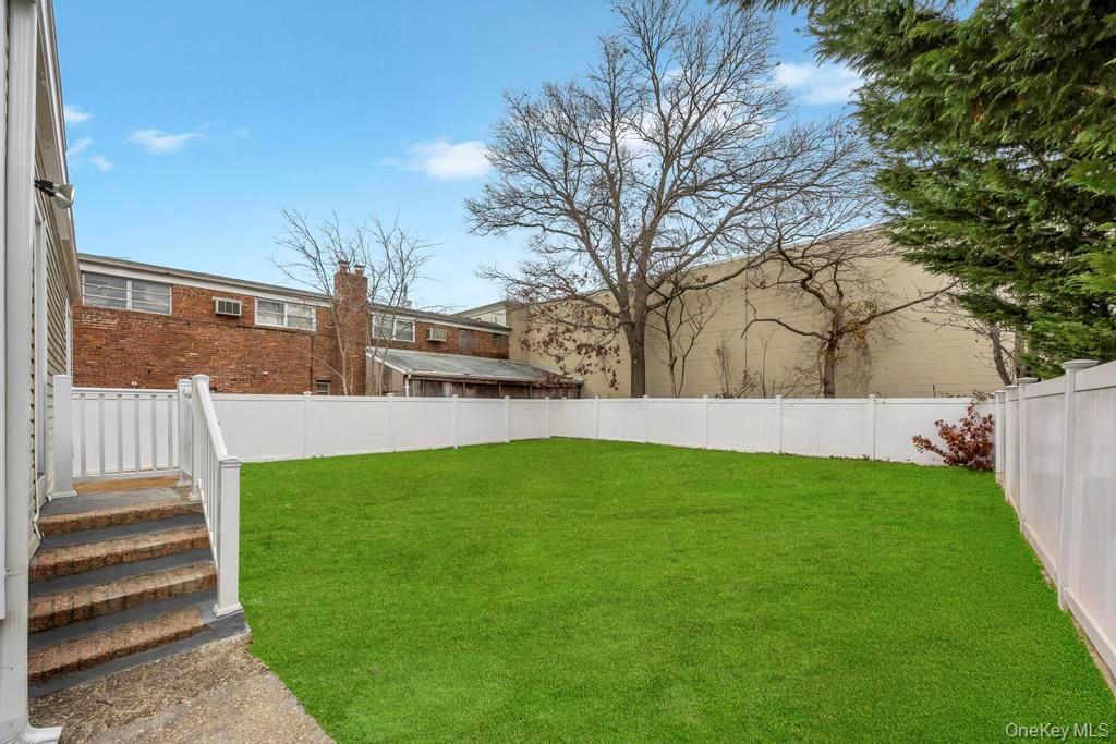 Single Family Clinton  Suffolk County, NY 11757, MLS-942955-16