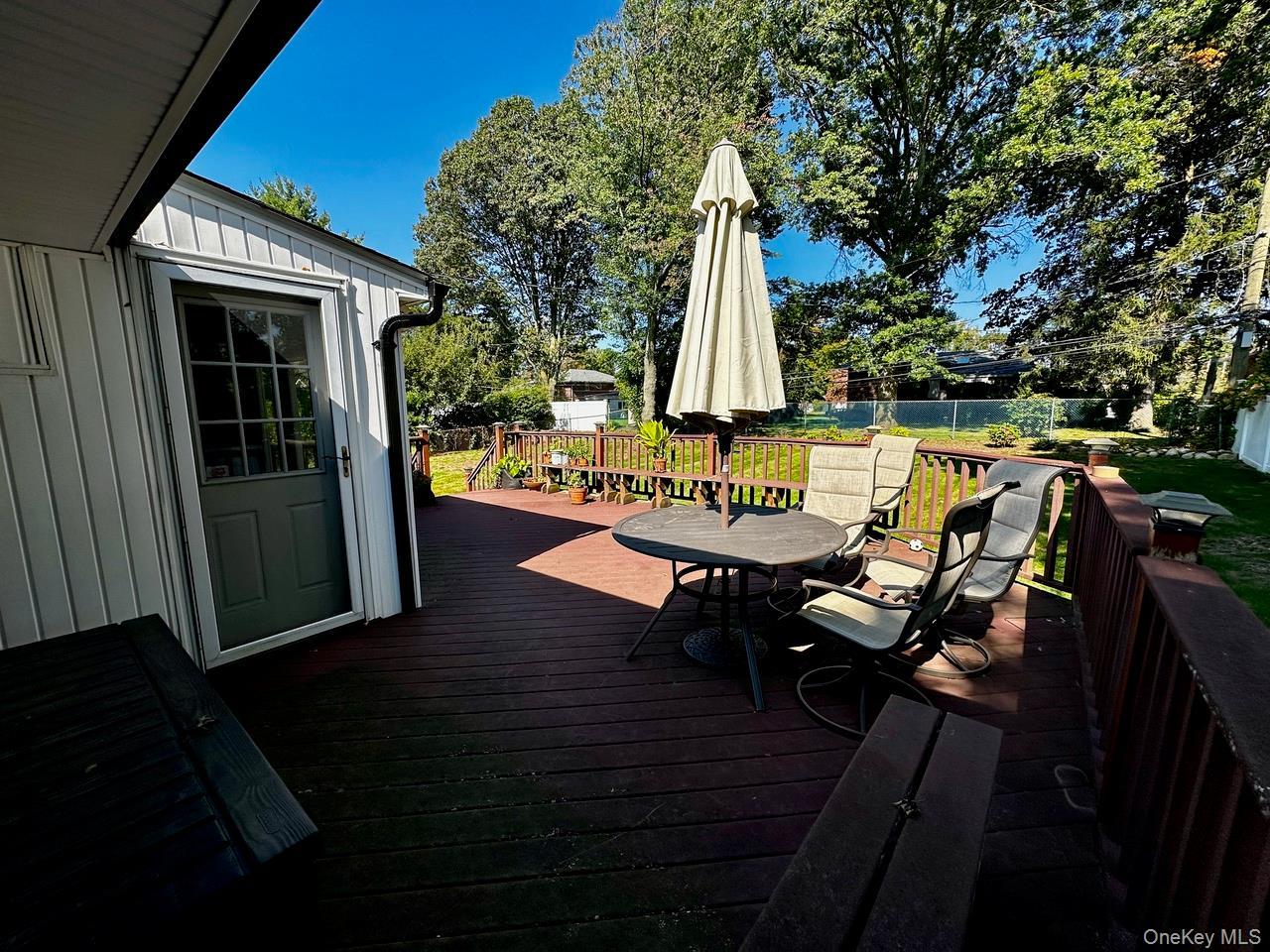 Single Family Canterbury Road  Nassau County, NY 11797, MLS-942967-14