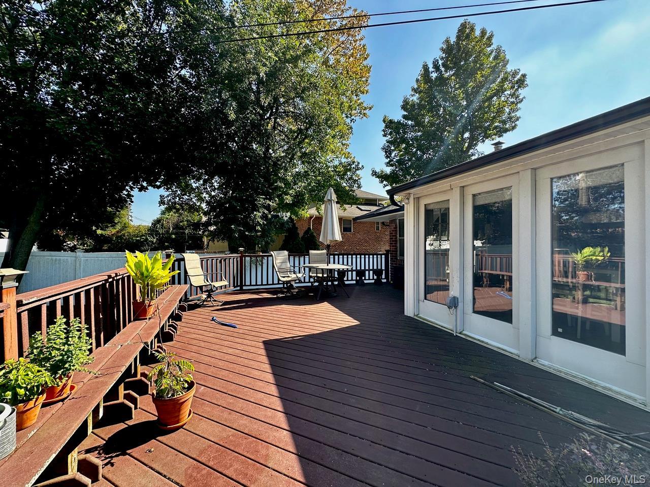 Single Family Canterbury Road  Nassau County, NY 11797, MLS-942967-15