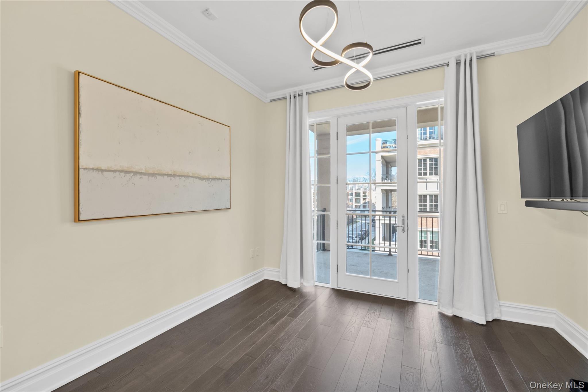 Condo Royal  Nassau County, NY 11040, MLS-942975-19