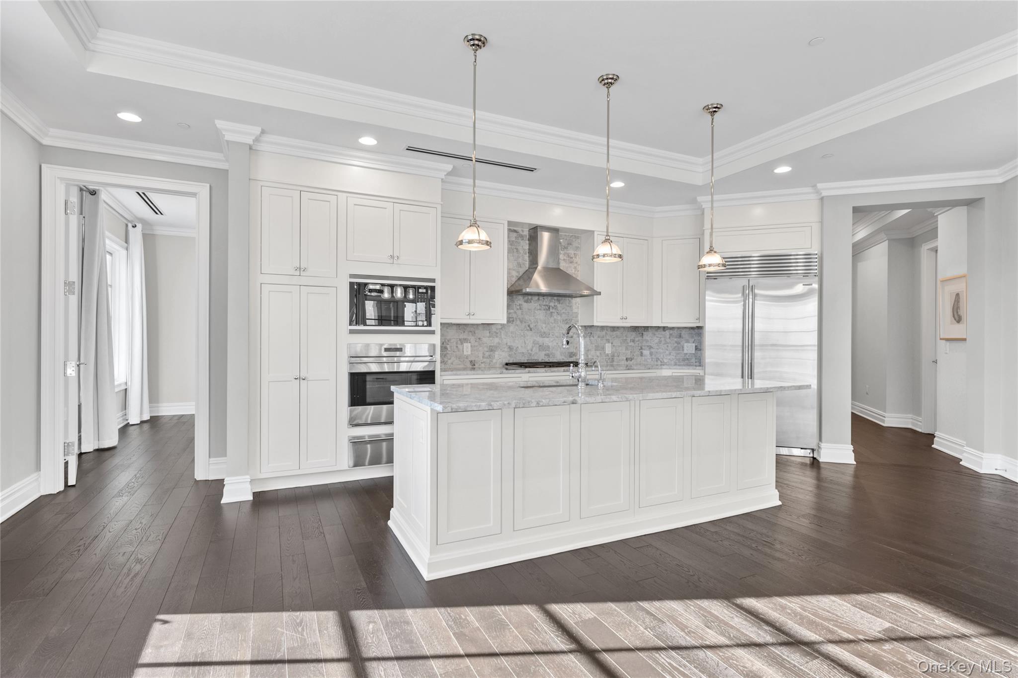 Condo Royal  Nassau County, NY 11040, MLS-942975-7