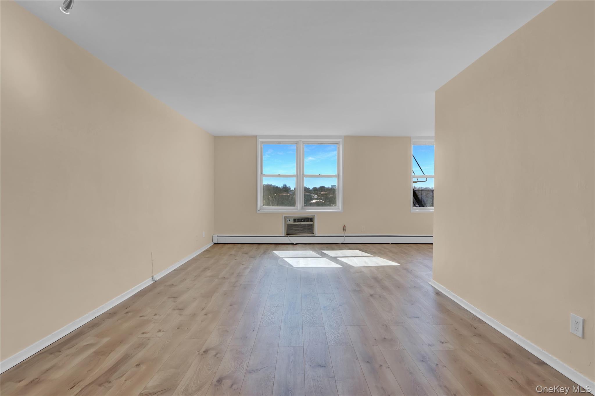 Coop Little Neck Parkway  Queens, NY 11362, MLS-942976-12