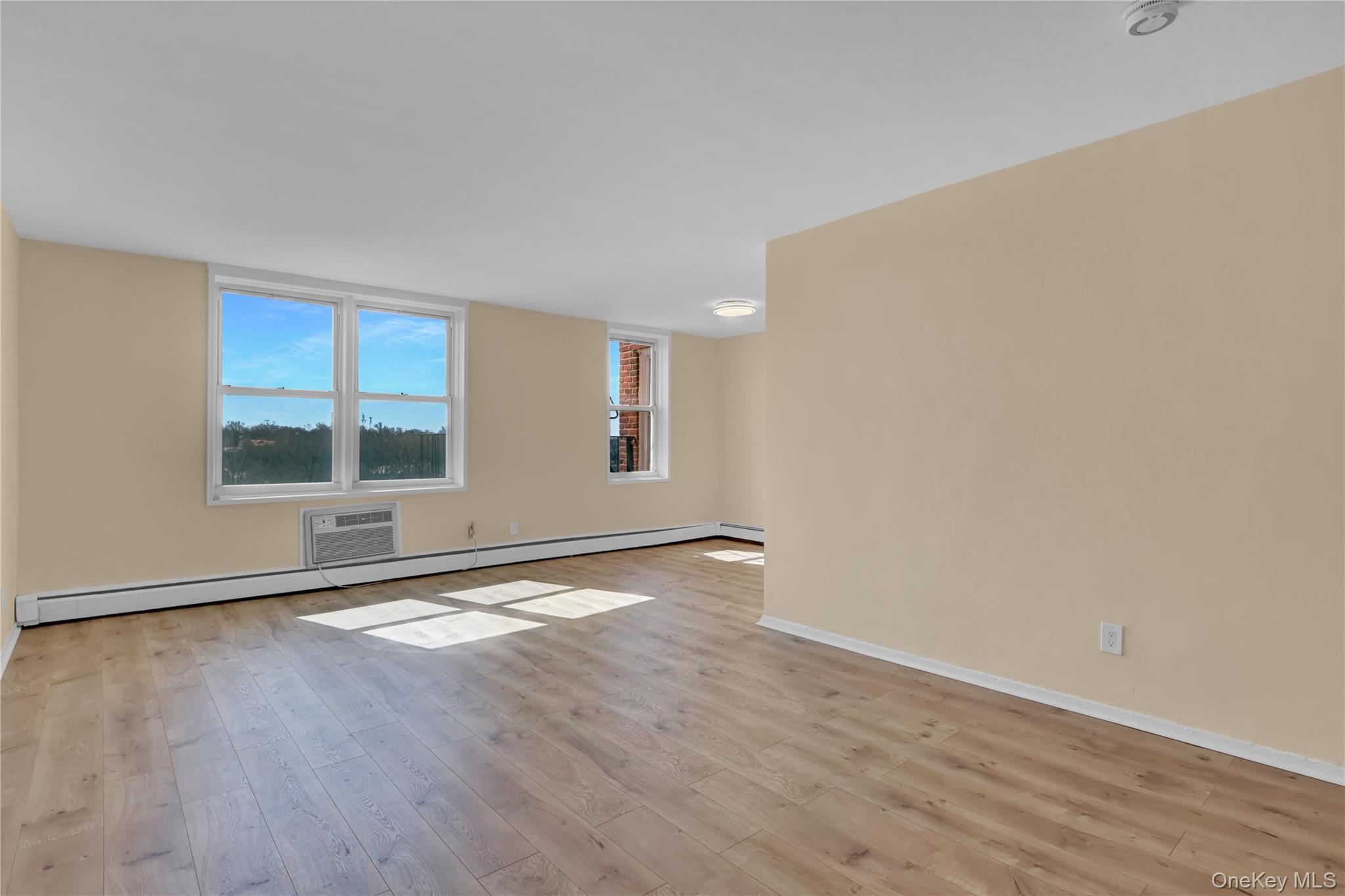 Coop Little Neck Parkway  Queens, NY 11362, MLS-942976-13