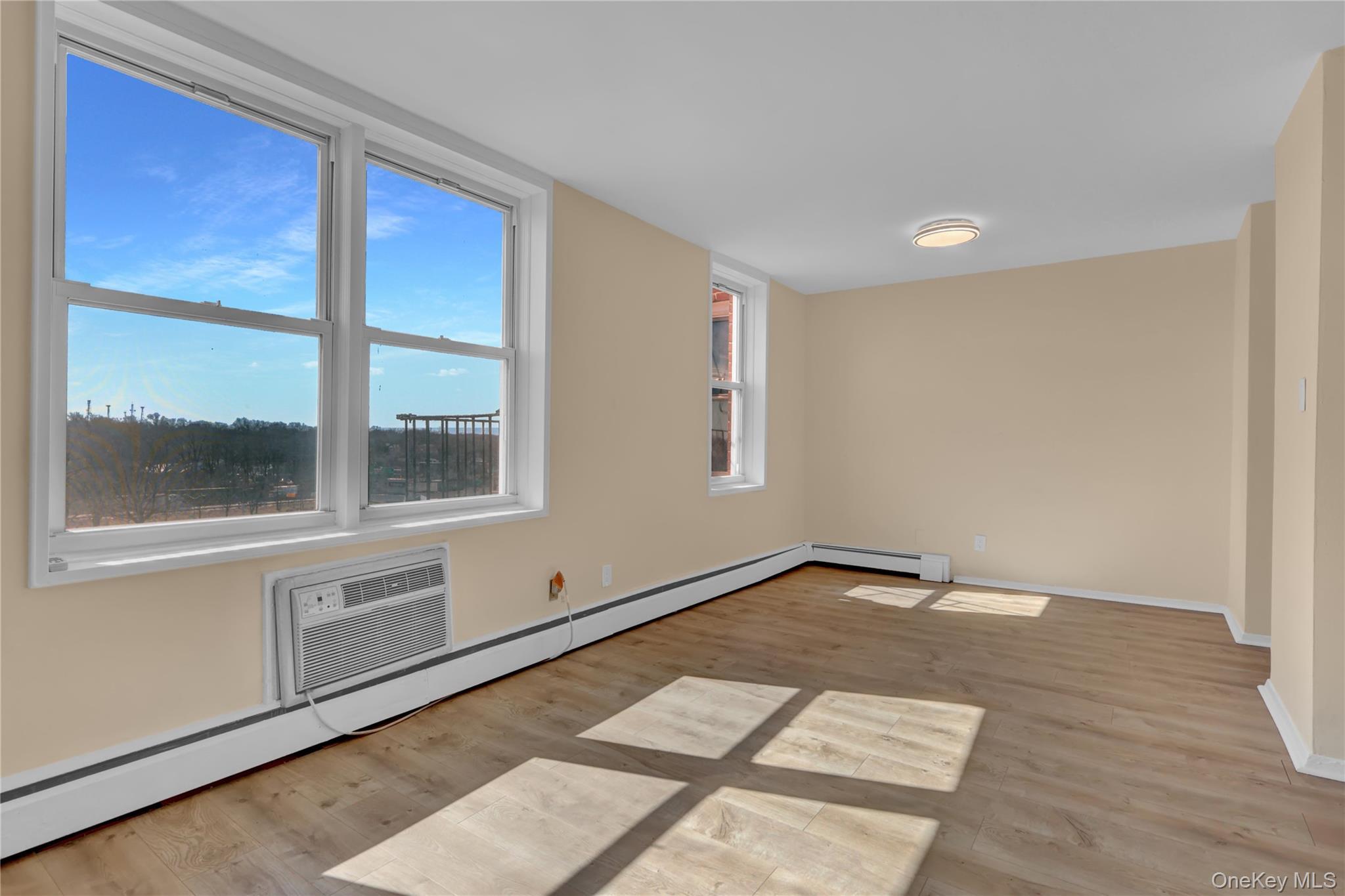 Coop Little Neck Parkway  Queens, NY 11362, MLS-942976-15