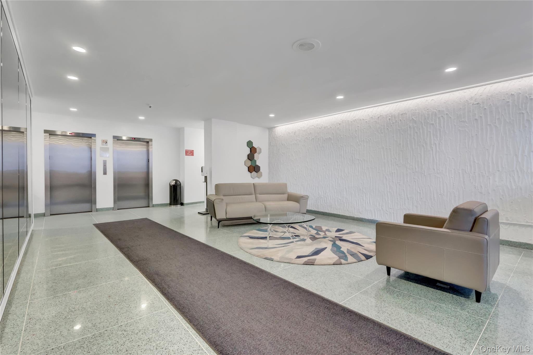 Coop Little Neck Parkway  Queens, NY 11362, MLS-942976-3