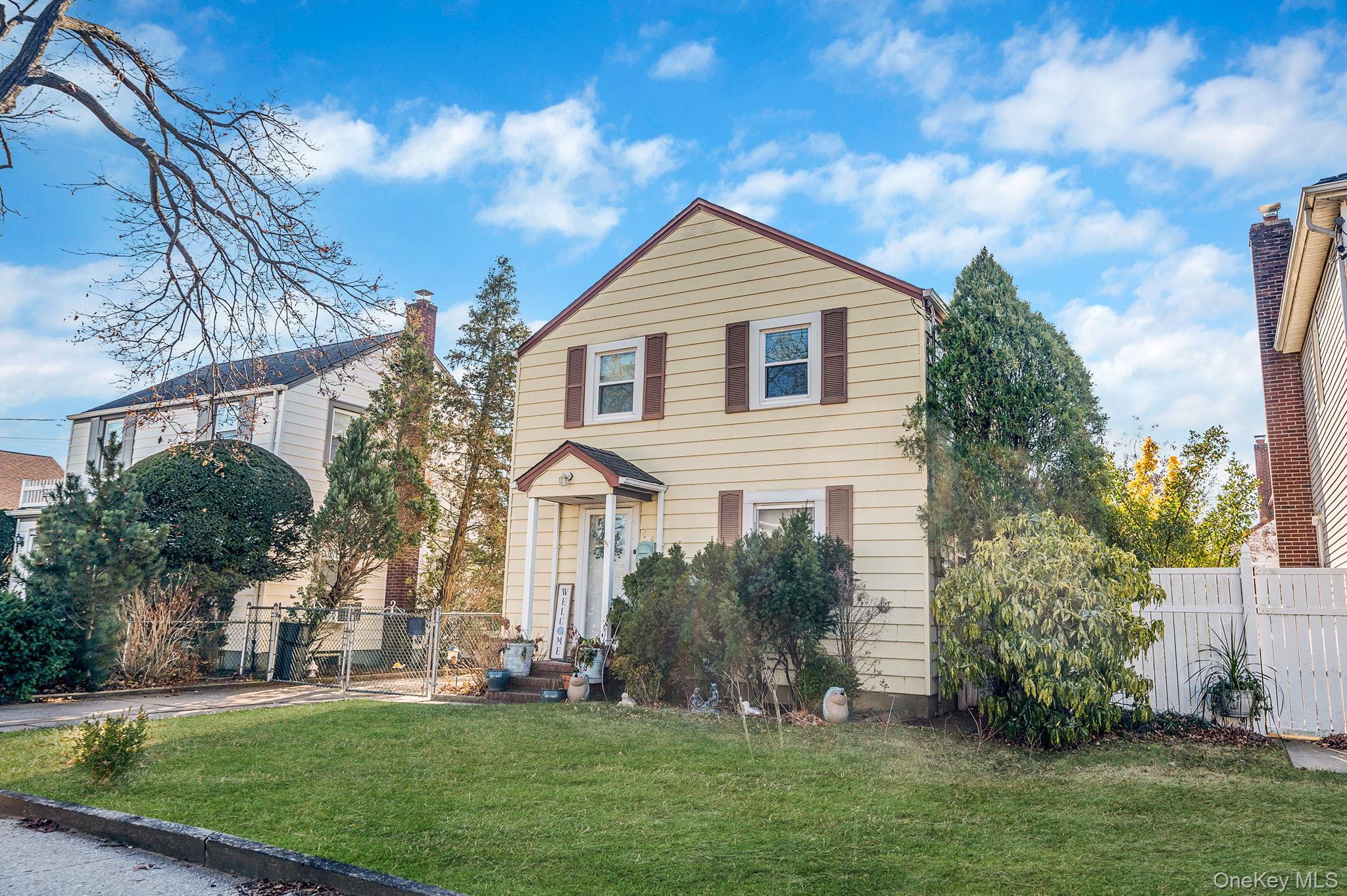 Single Family Chester  Nassau County, NY 11580, MLS-942993-26