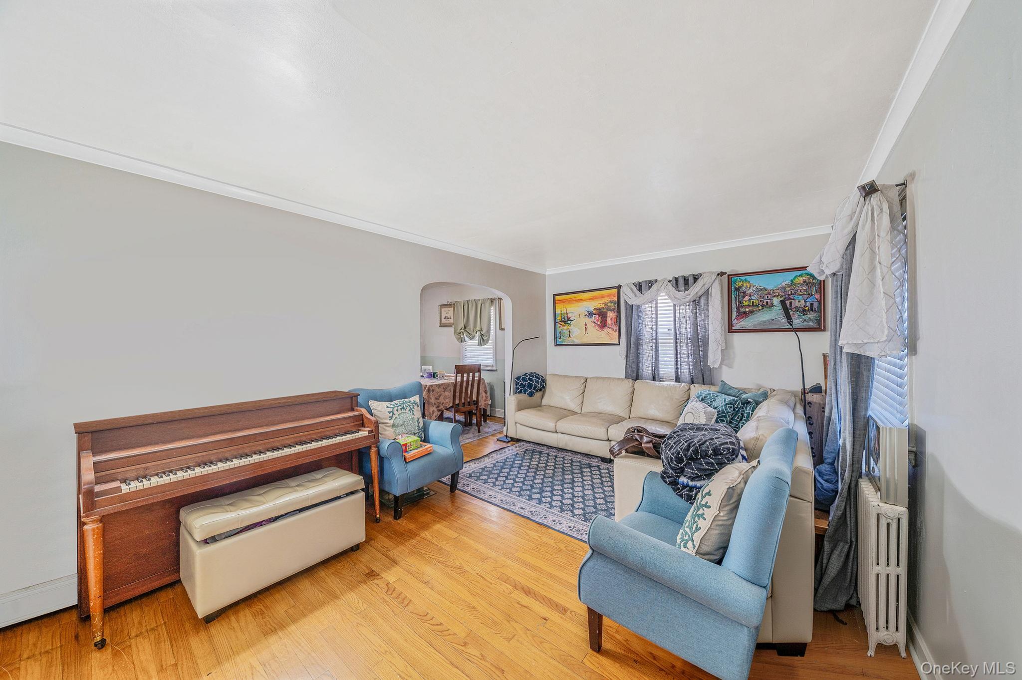 Single Family Chester Nassau County, NY 11580, MLS-942993-3