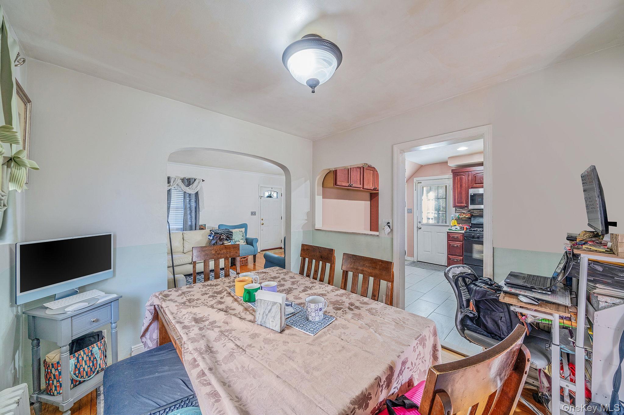 Single Family Chester Nassau County, NY 11580, MLS-942993-9