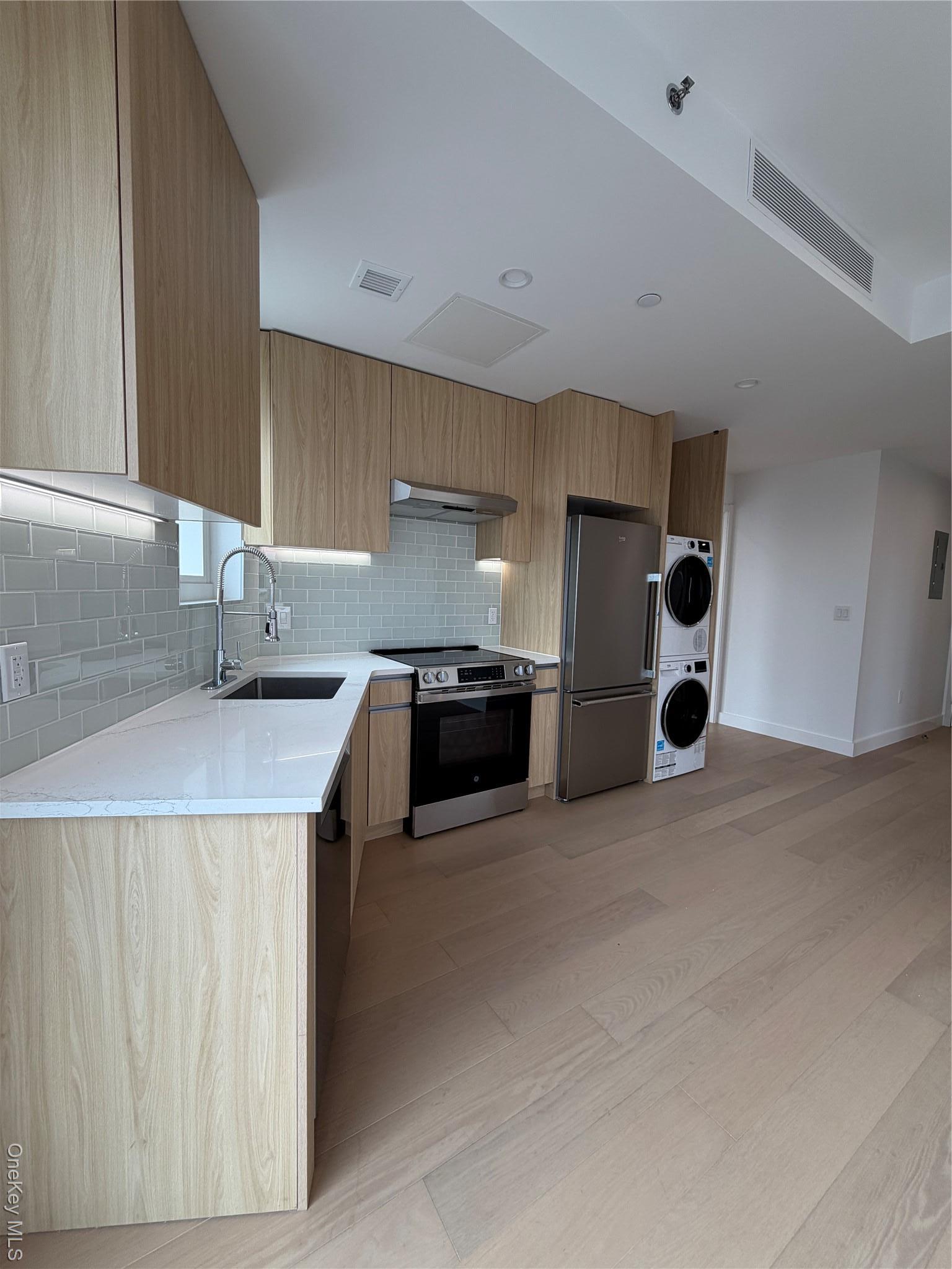 Condo Northern  Queens, NY 11354, MLS-942996-12