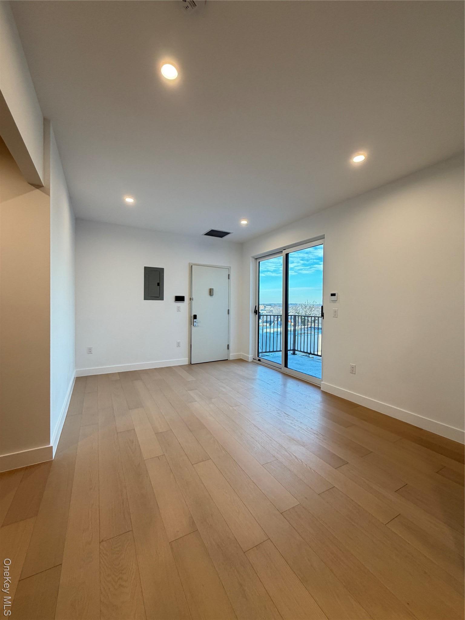 Condo Northern  Queens, NY 11354, MLS-943011-10