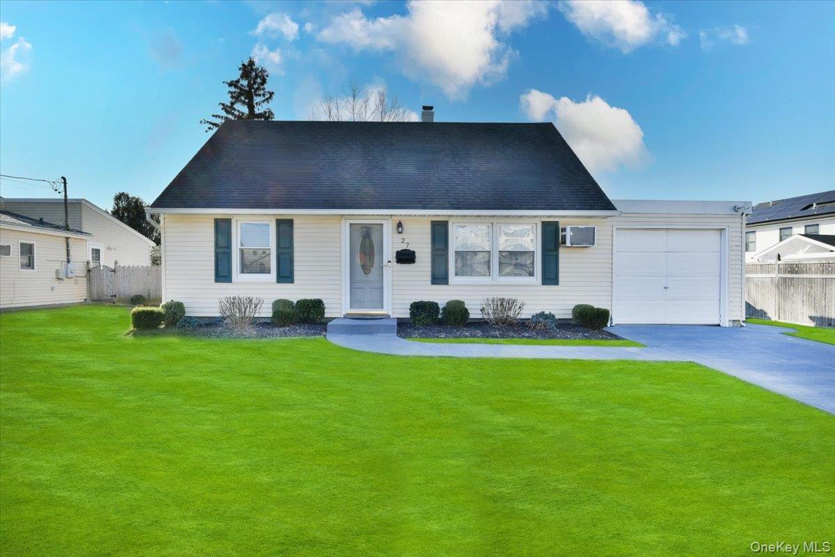 Single Family Seaton Nassau County, NY 11758, MLS-943026-2