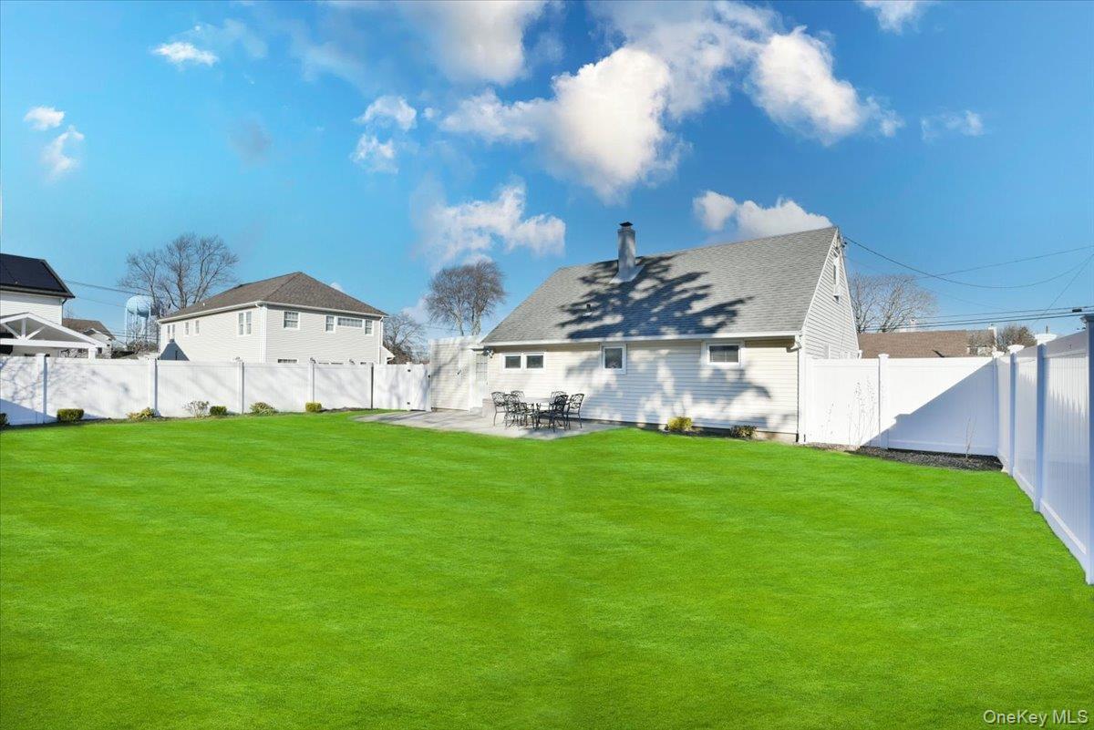 Single Family Seaton Nassau County, NY 11758, MLS-943026-22