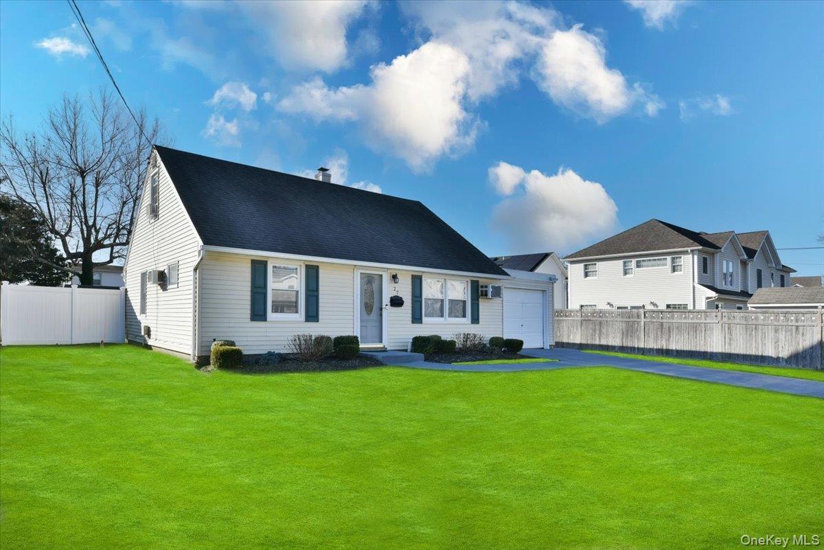 Single Family Seaton Nassau County, NY 11758, MLS-943026-3