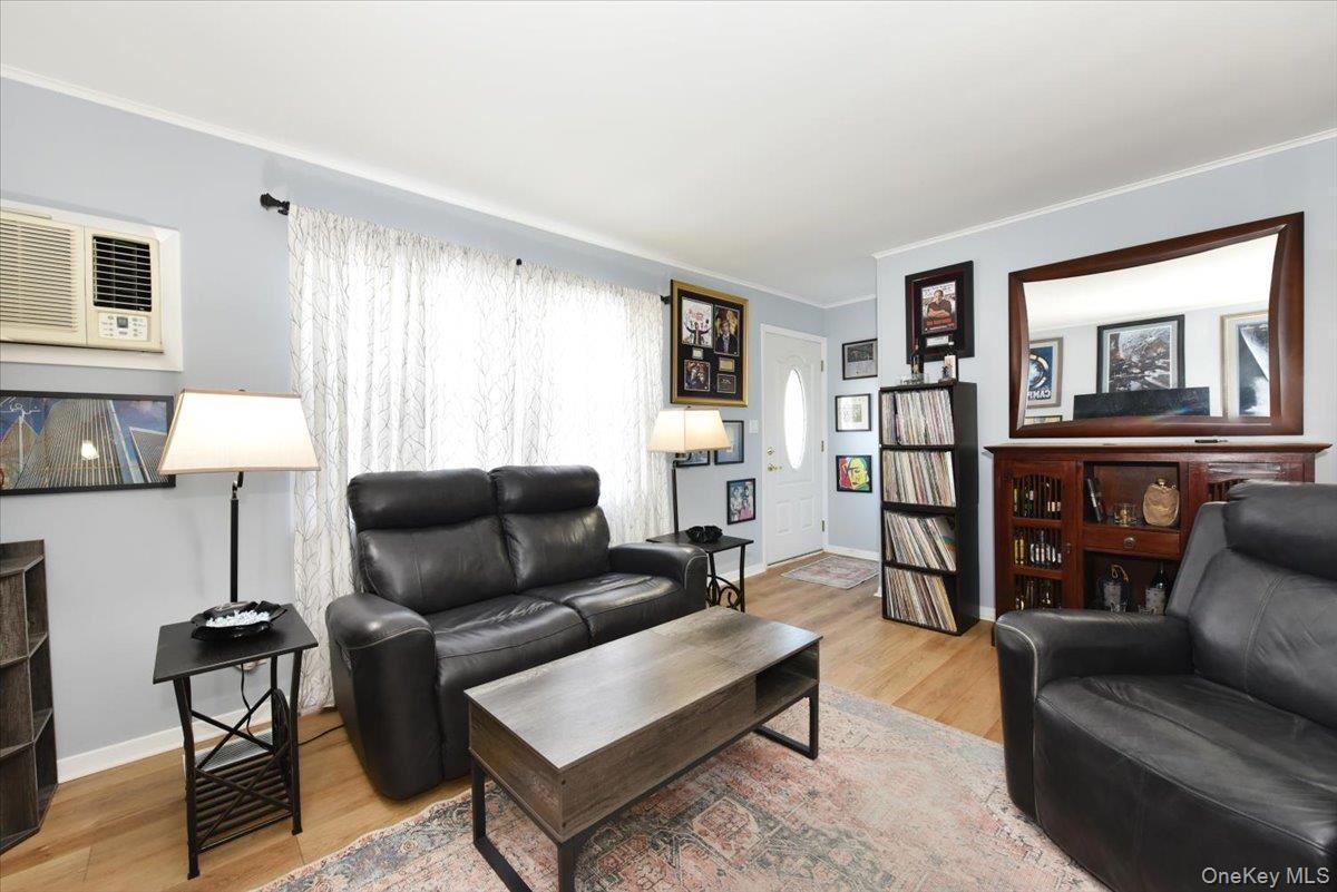 Single Family Seaton Nassau County, NY 11758, MLS-943026-6