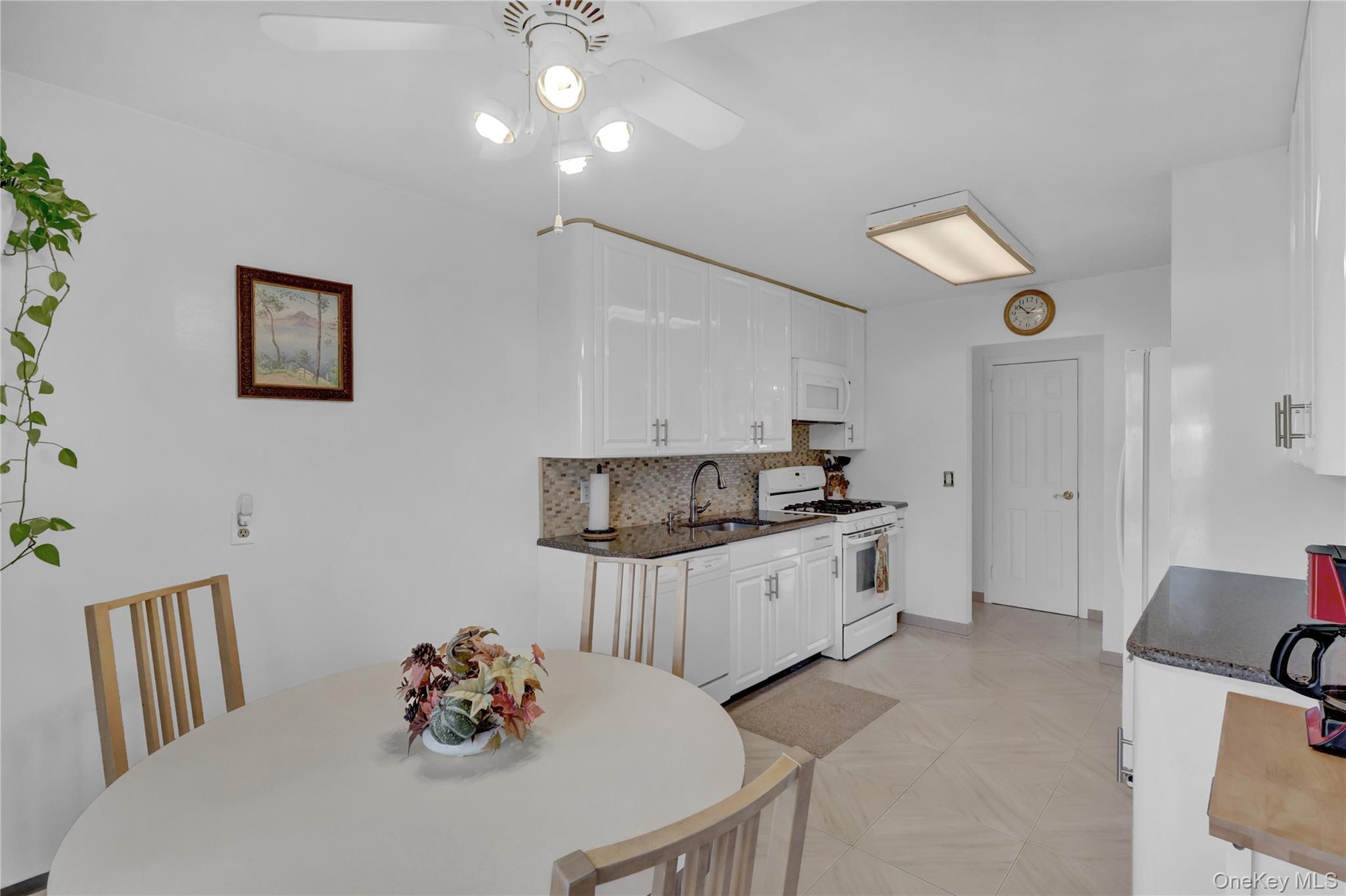 Single Family Saint George Suffolk County, NY 11703, MLS-943099-10