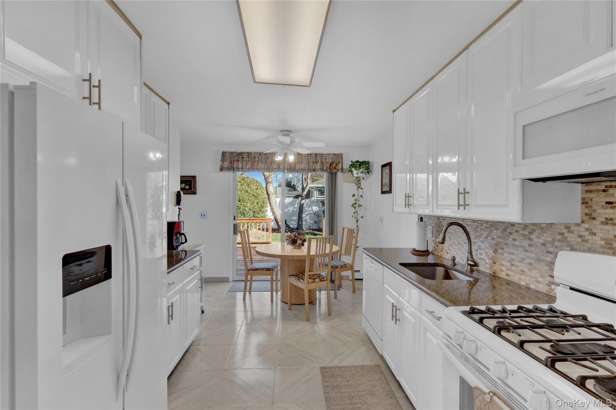 Single Family Saint George Suffolk County, NY 11703, MLS-943099-12