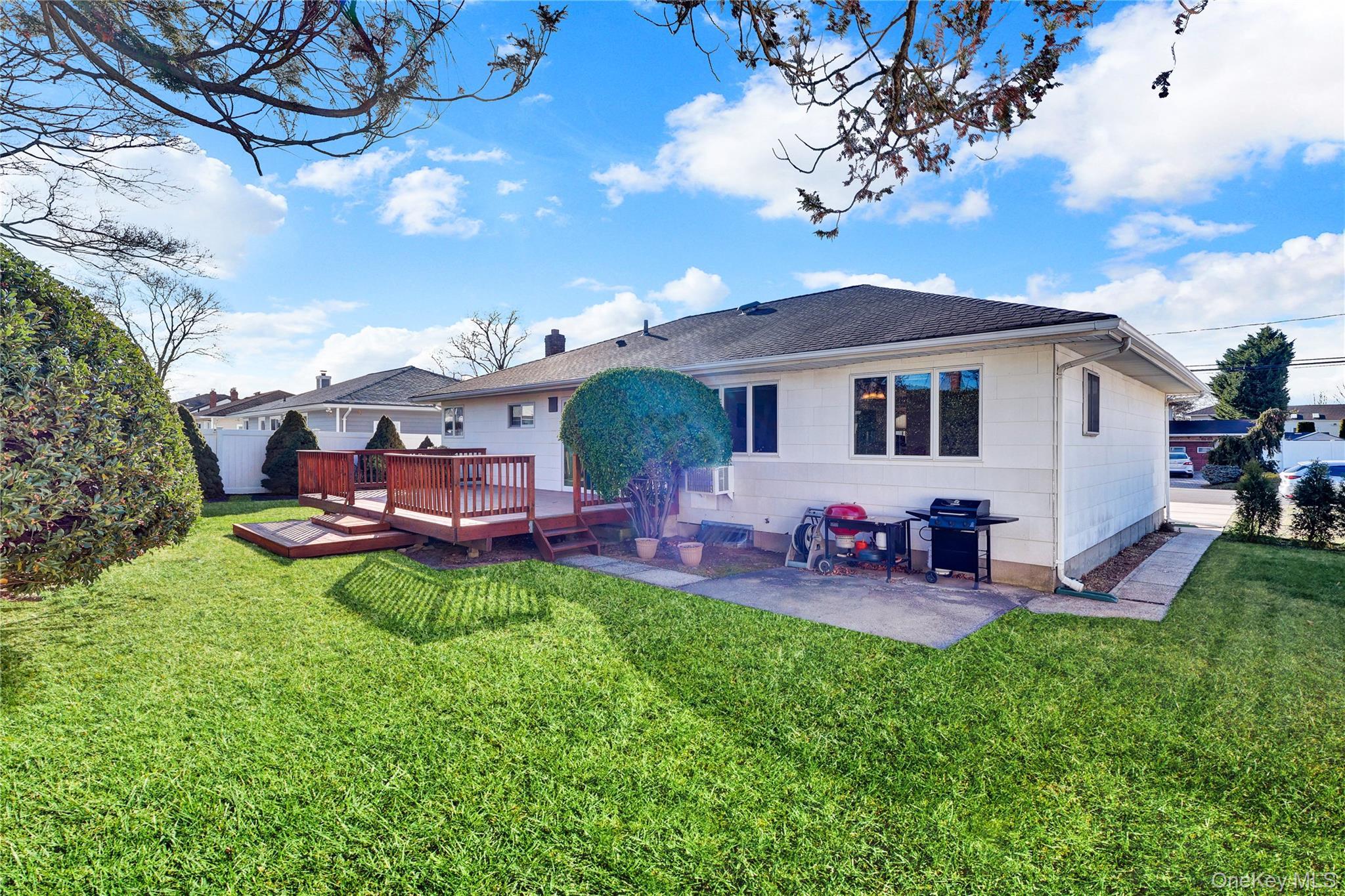 Single Family Saint George Suffolk County, NY 11703, MLS-943099-27