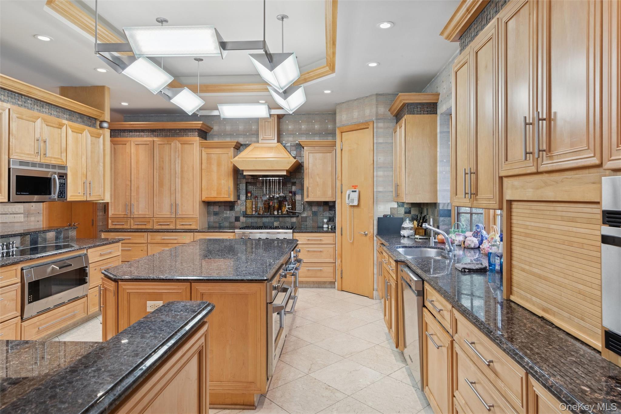 Single Family Willow Road Nassau County, NY 11598, MLS-943102-6