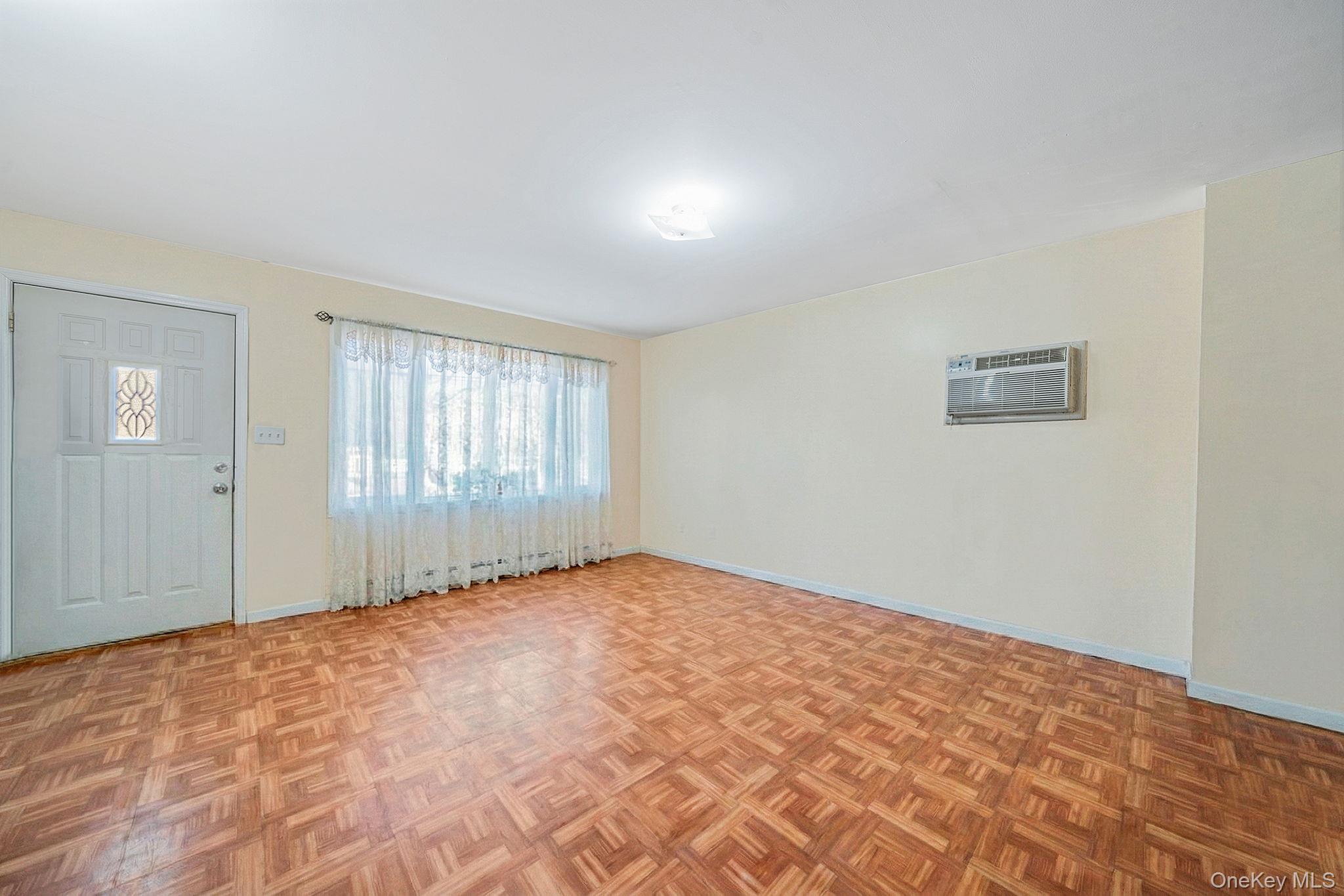 Single Family 145th  Queens, NY 11434, MLS-943107-3